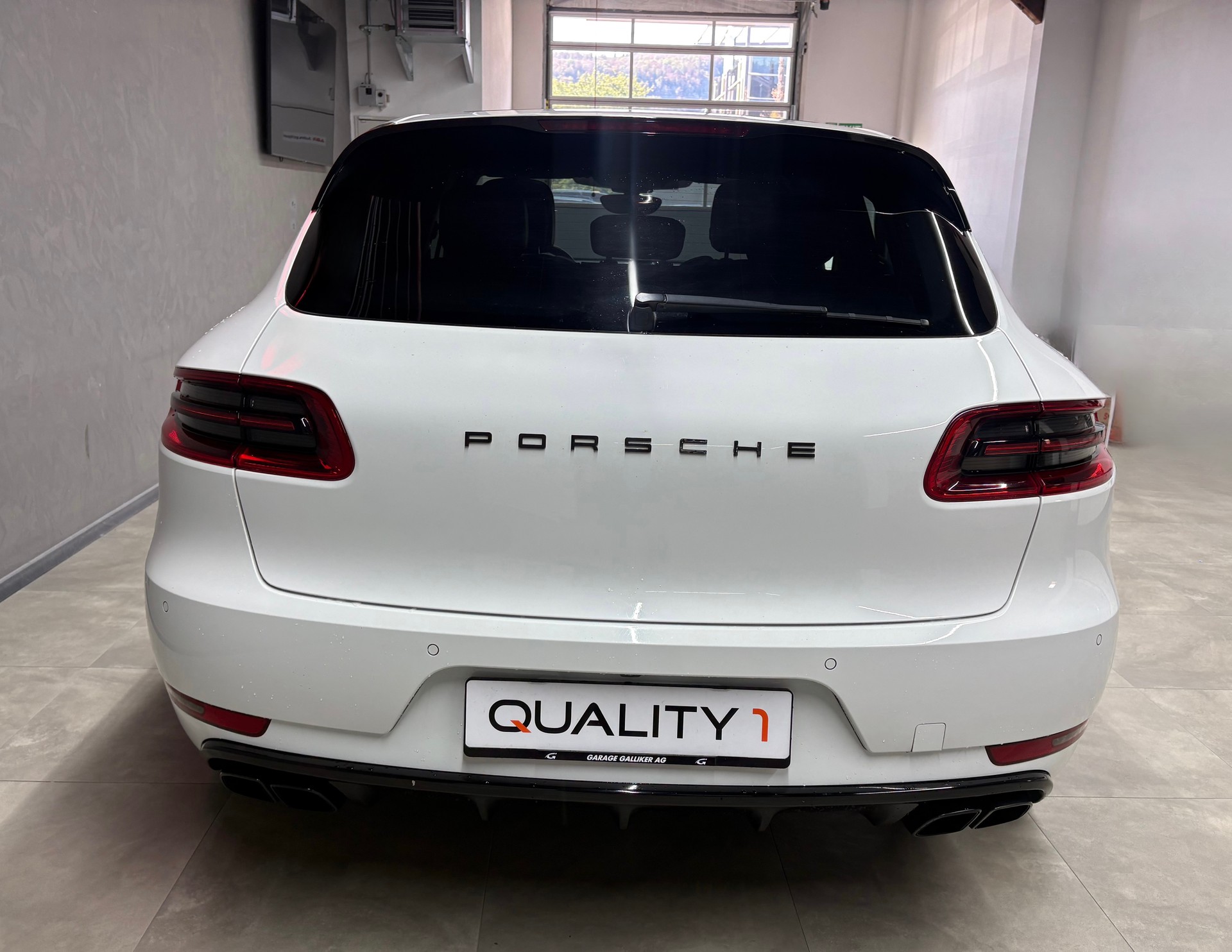 PORSCHE Macan Turbo PDK-image-3