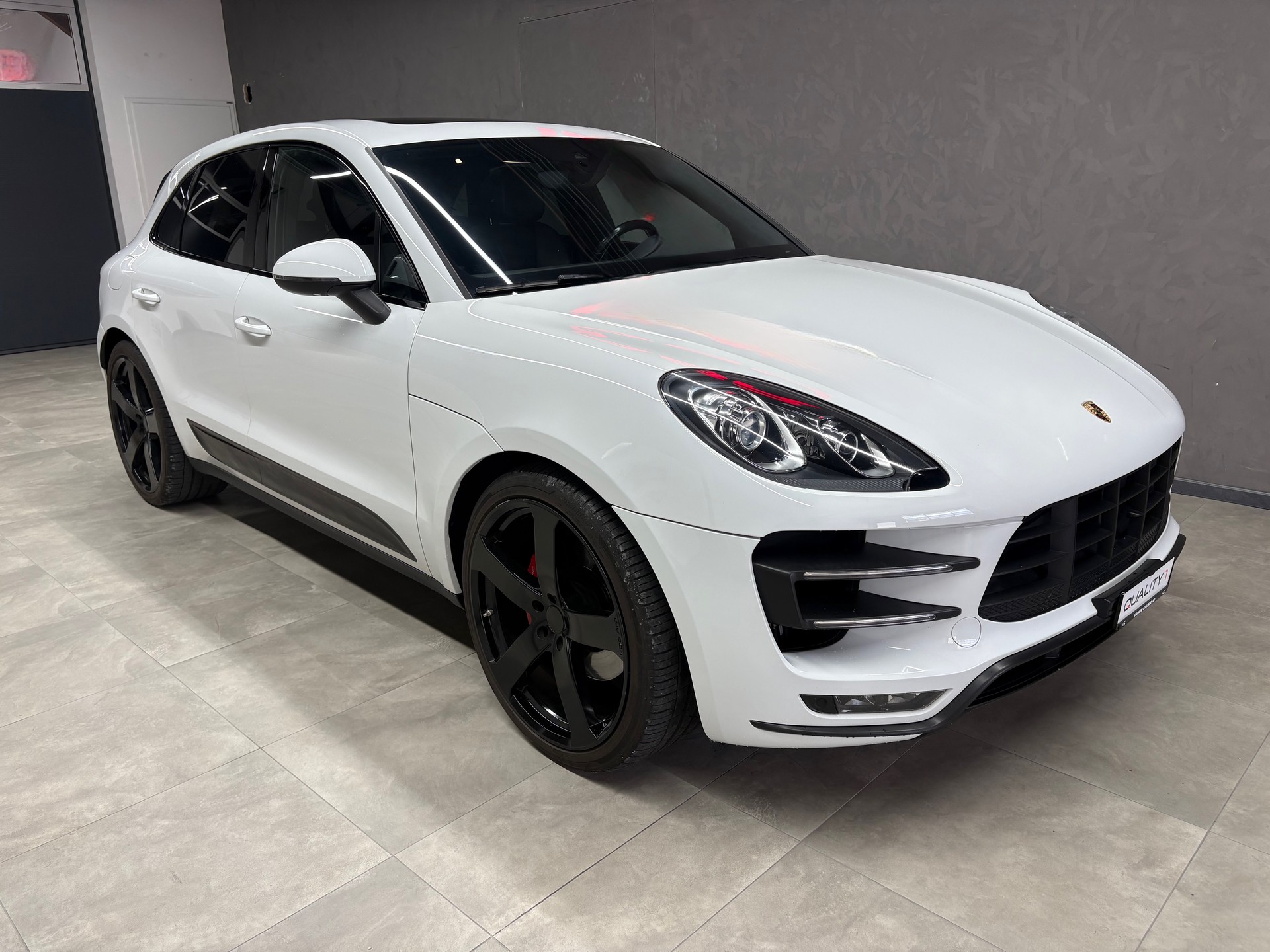 PORSCHE Macan Turbo PDK-image-0