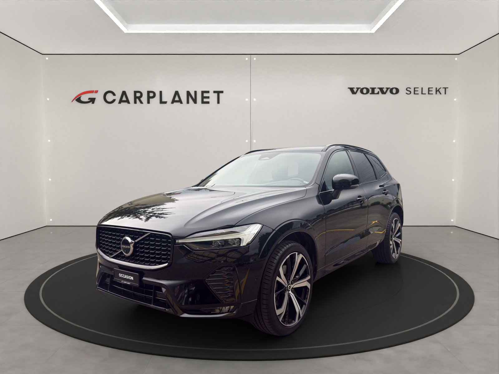 VOLVO XC60 2.0 B4 MH Plus Dark AWD-image-0