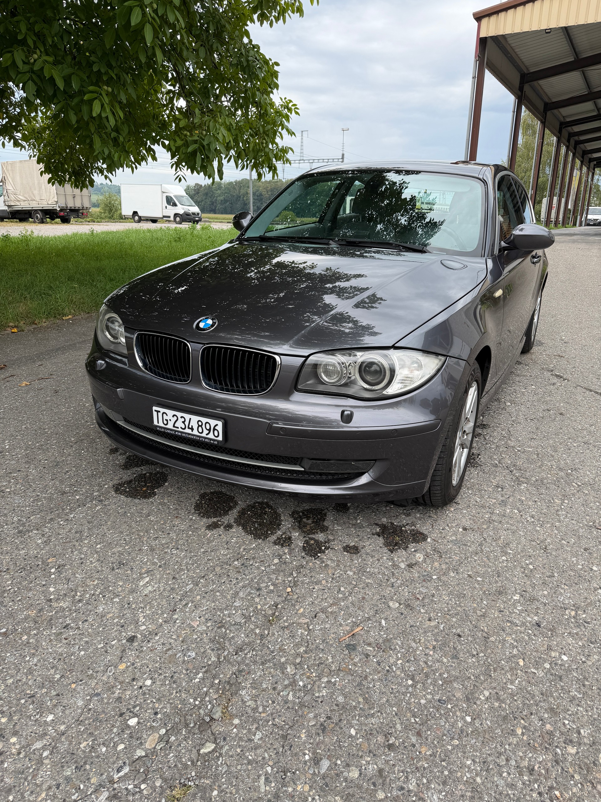BMW 120i-image-0