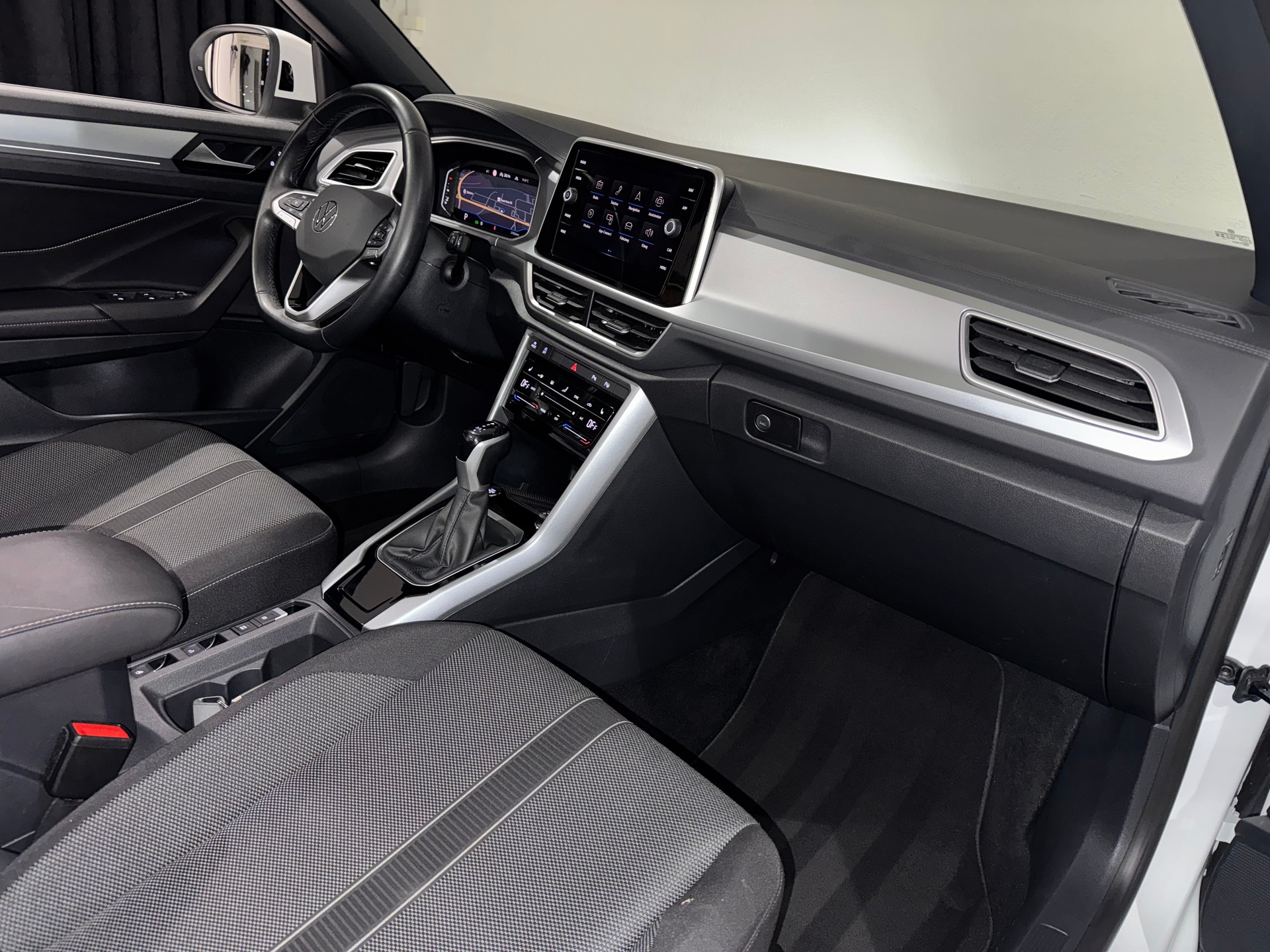 VW T-Roc Cabriolet 1.5 TSI EVO Style DSG | CH | 1.Hand |-image-19