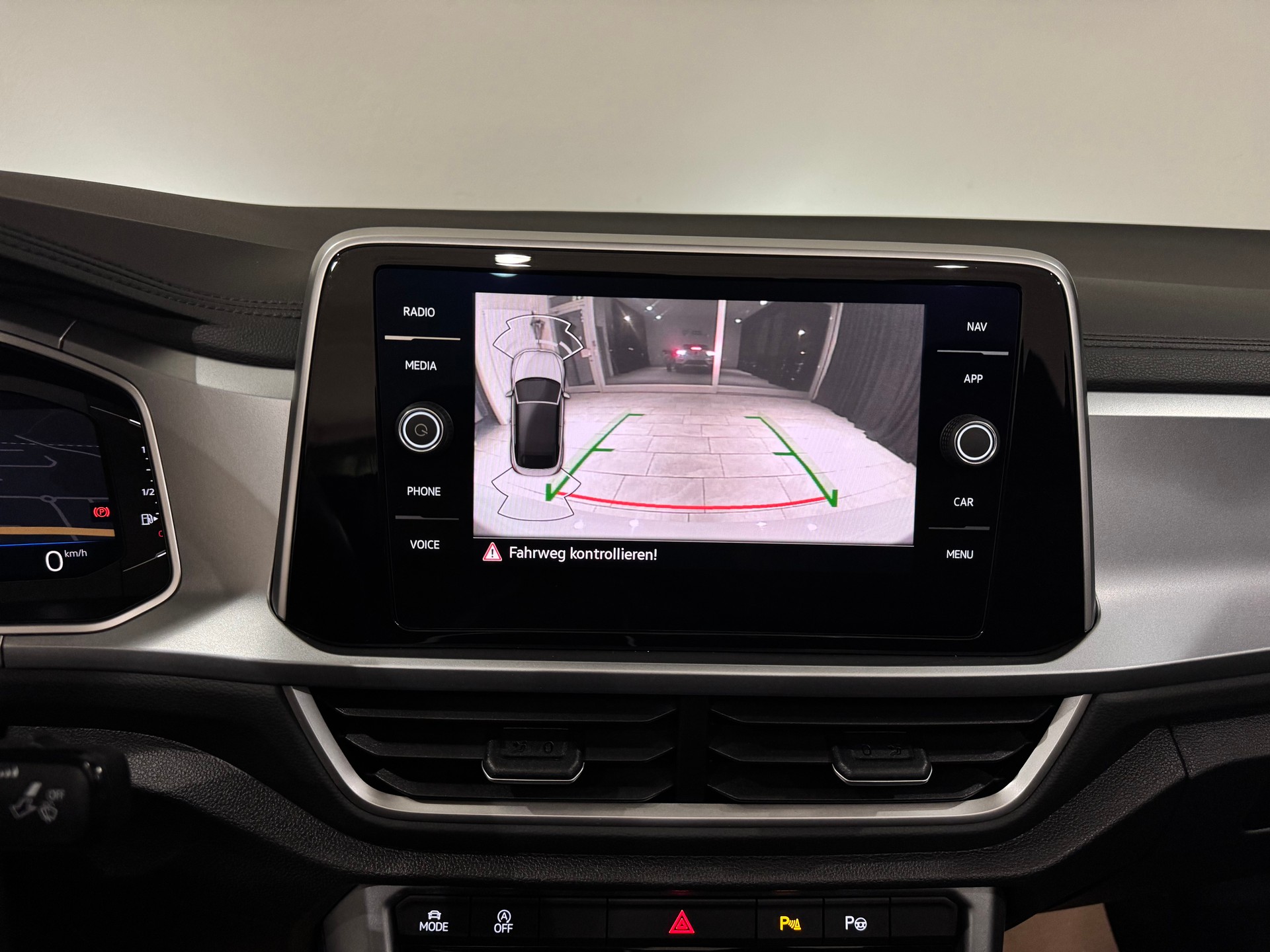 VW T-Roc Cabriolet 1.5 TSI EVO Style DSG | CH | 1.Hand |-image-22