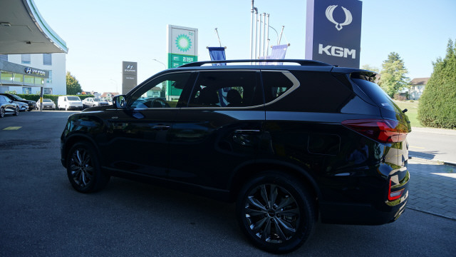 KGM-SsangYong Rexton 2.2 Black 4WD-image-2