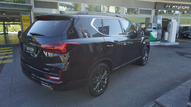 KGM-SsangYong Rexton 2.2 Black 4WD-image-4