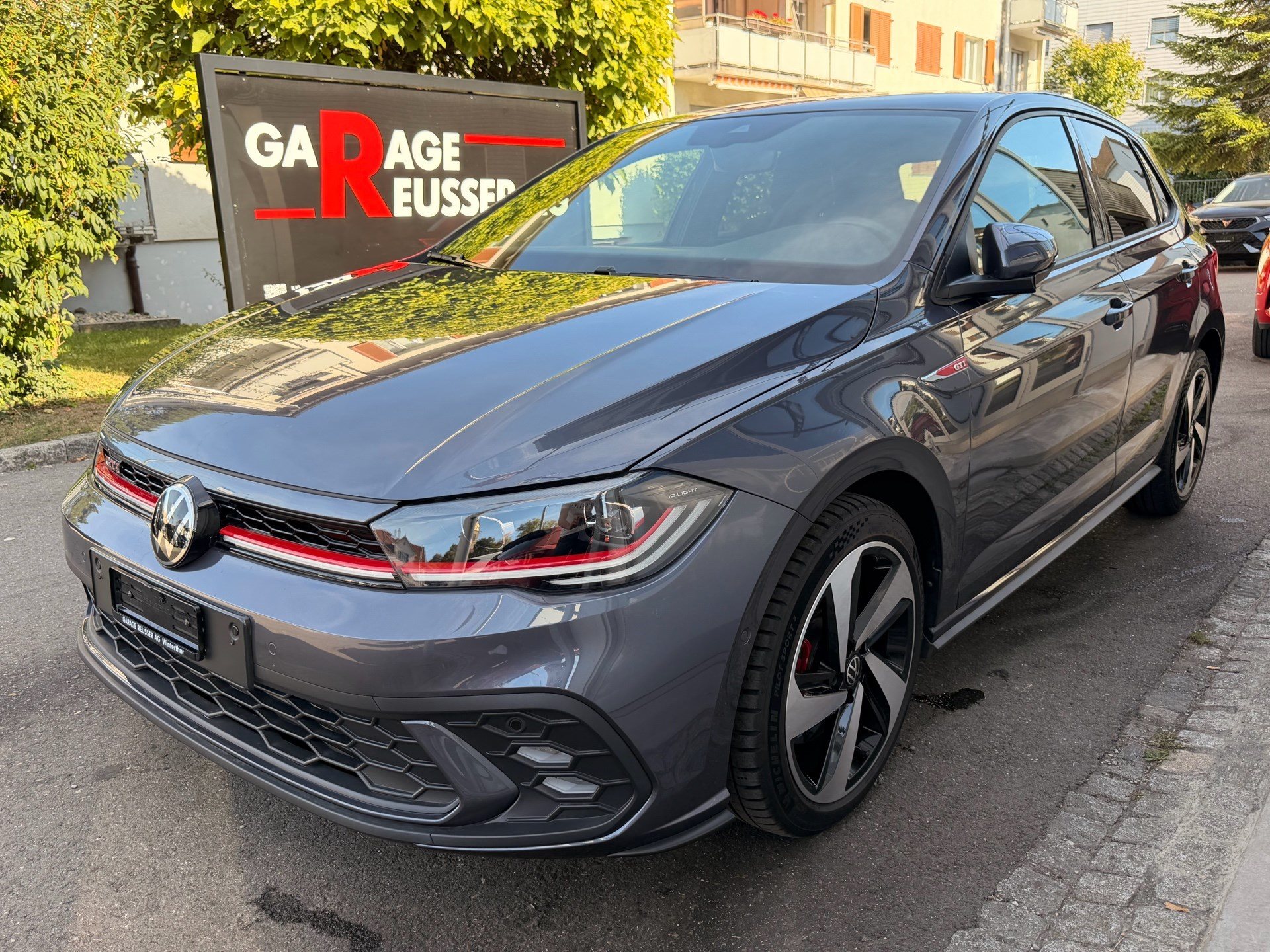 Car photo