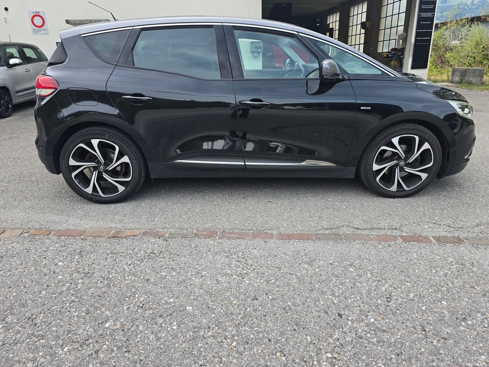 RENAULT Scénic 1.2 16V Turbo Bose-image-5
