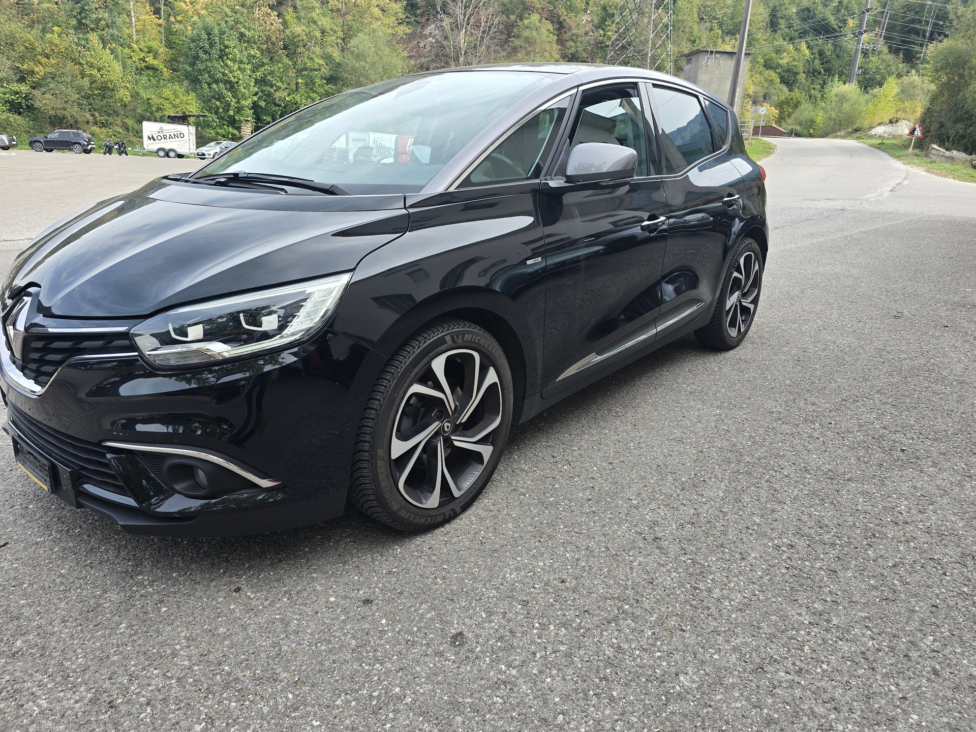 RENAULT Scénic 1.2 16V Turbo Bose-image-1