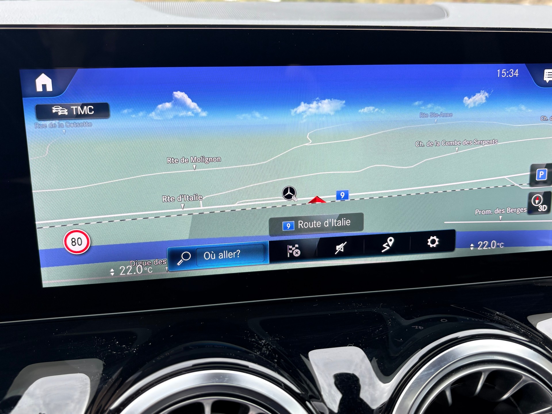 MERCEDES-BENZ GLA 250 4Matic 8G-DCT-image-11