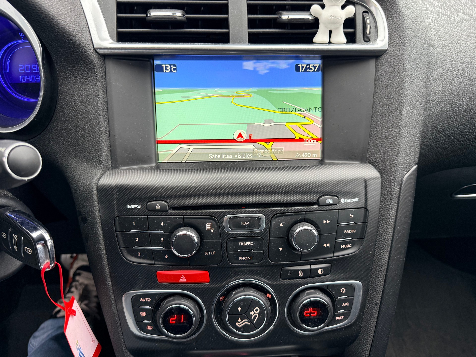 DS AUTOMOBILES DS4 1.6 THP SO Chic Automatic-image-8