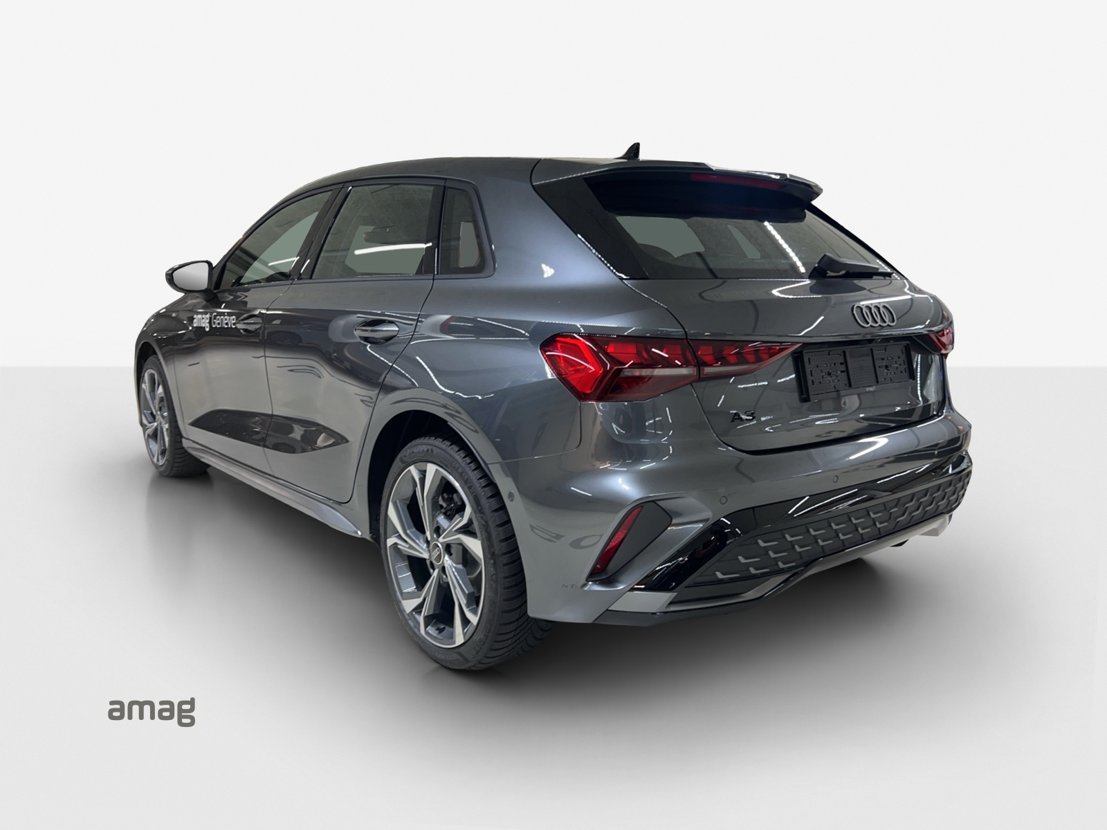 AUDI A3 Sportback TFSI 85 kW S line Ambition S tronic-image-2