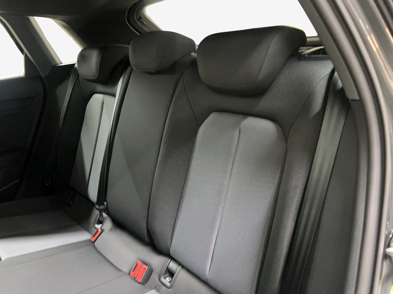 AUDI A3 Sportback TFSI 85 kW S line Ambition S tronic-image-11
