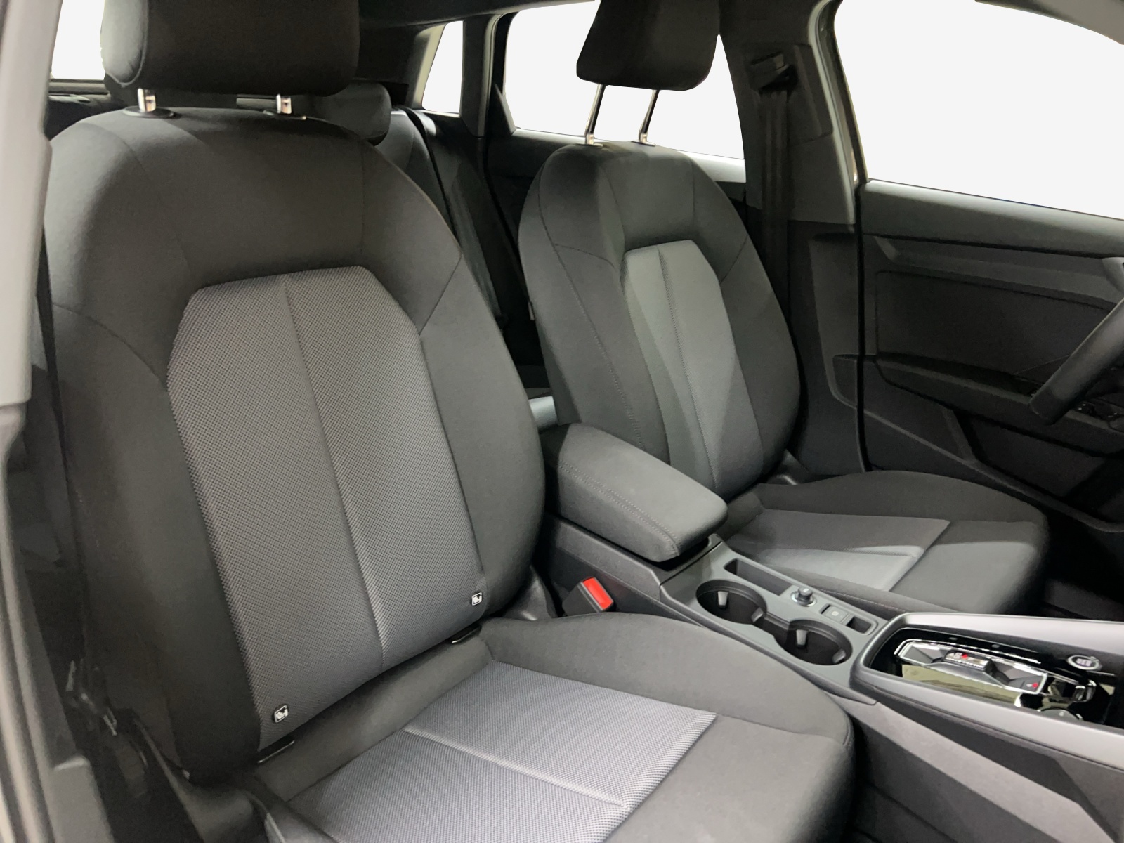 AUDI A3 Sportback TFSI 85 kW S line Ambition S tronic-image-14