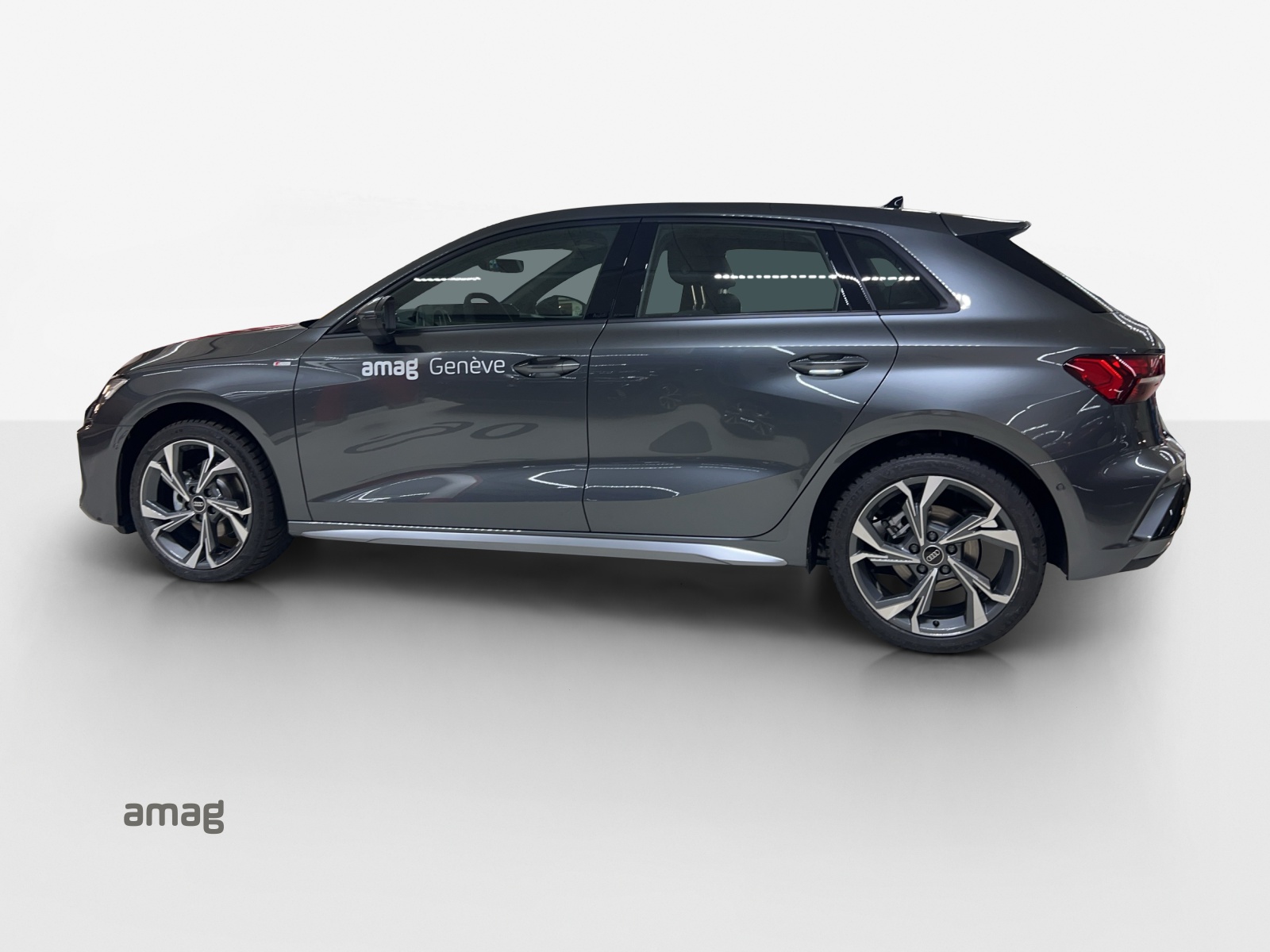 AUDI A3 Sportback TFSI 85 kW S line Ambition S tronic-image-1