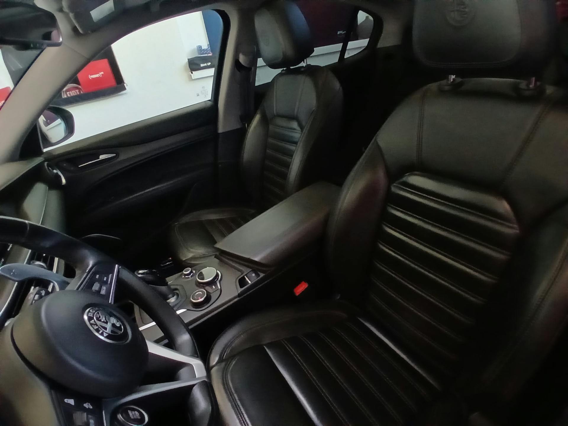 ALFA ROMEO Stelvio 2.0 Executive Q4 Automatic-image-13
