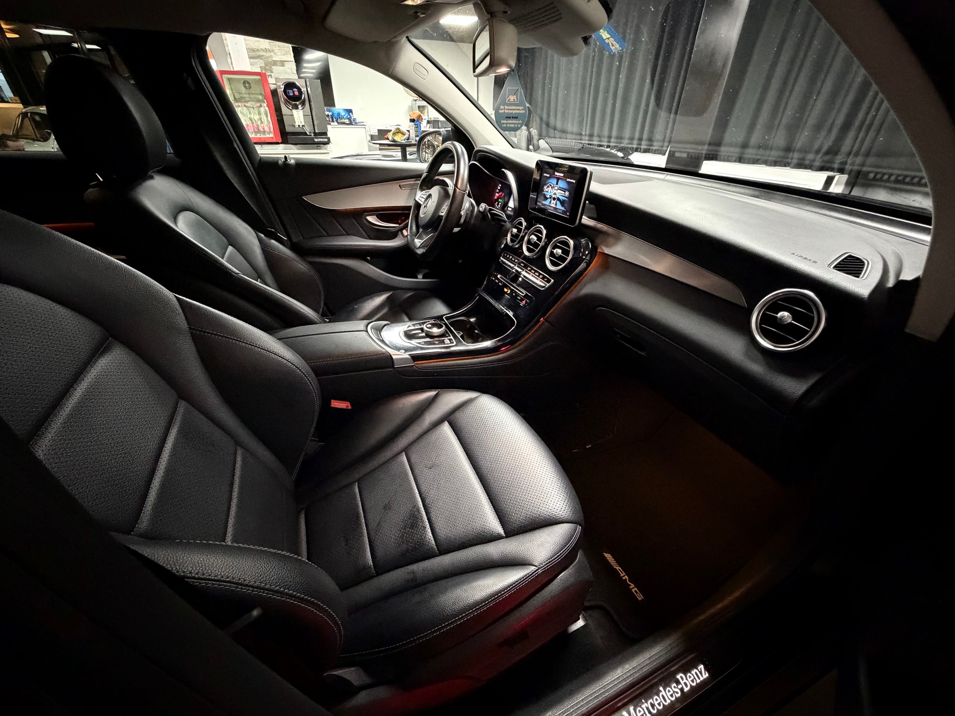 MERCEDES-BENZ GLC Coupé 250 d AMG Line 4Matic 9G-Tronic-image-25
