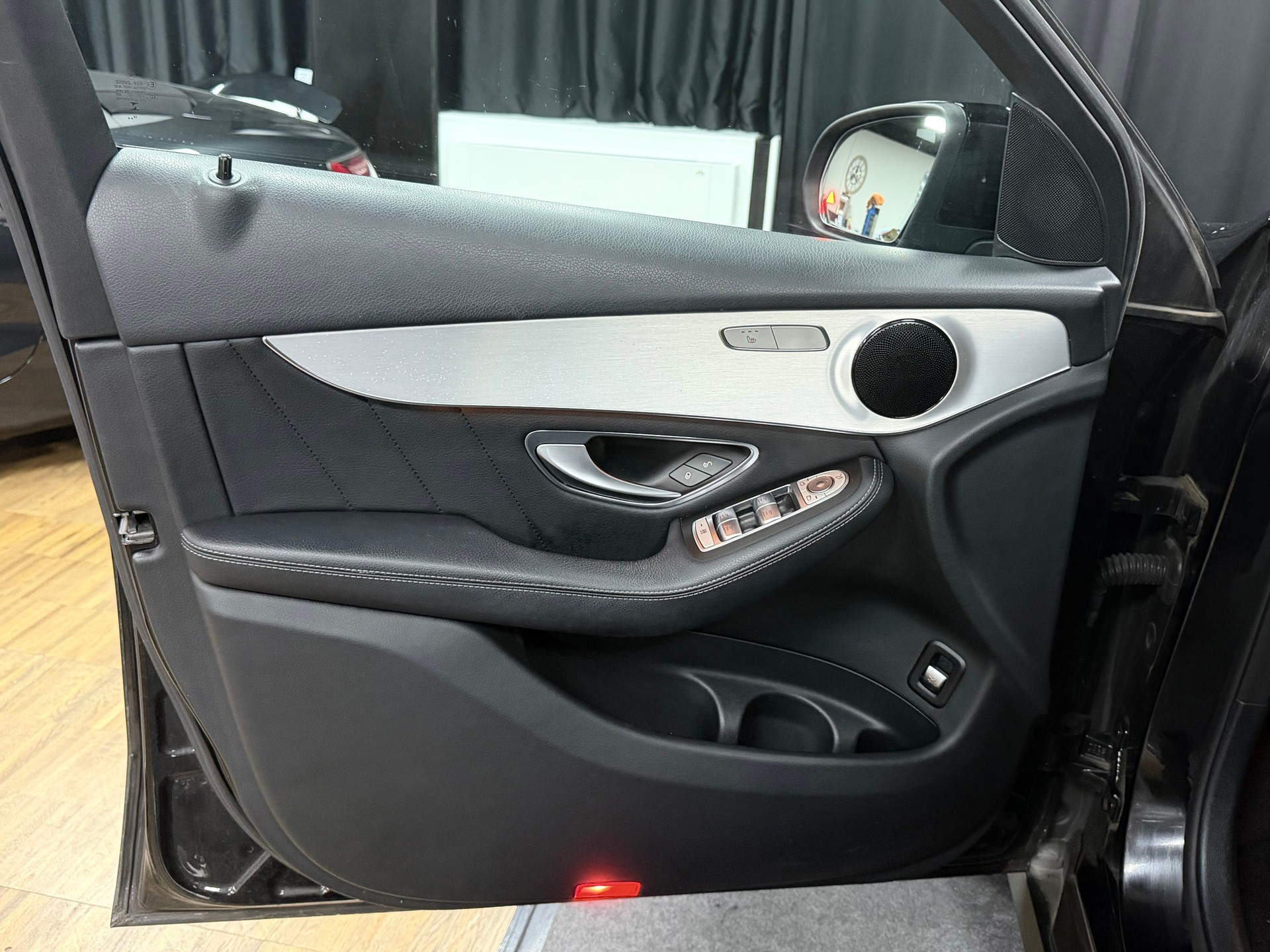 MERCEDES-BENZ GLC Coupé 250 d AMG Line 4Matic 9G-Tronic-image-10
