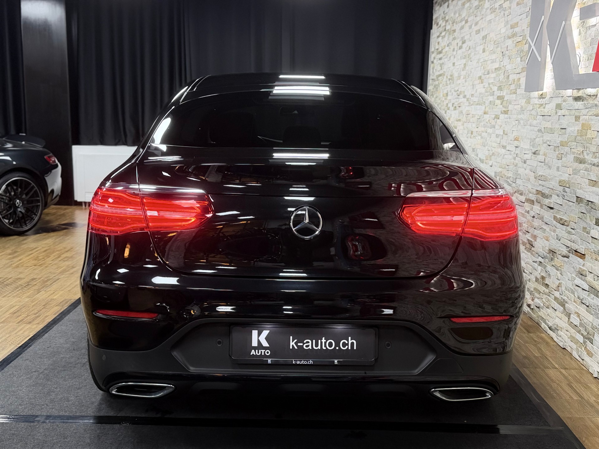 MERCEDES-BENZ GLC Coupé 250 d AMG Line 4Matic 9G-Tronic-image-3