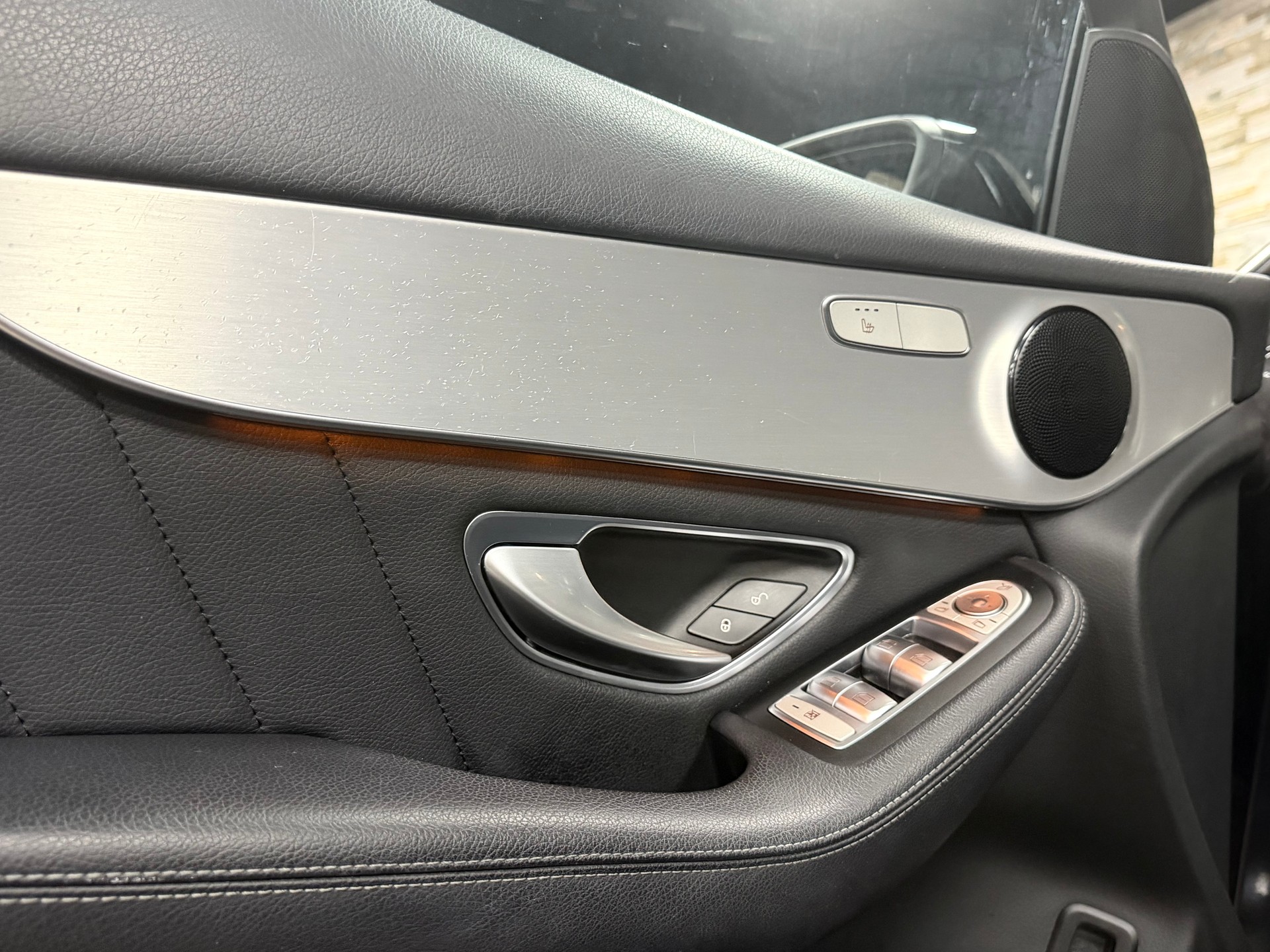 MERCEDES-BENZ GLC Coupé 250 d AMG Line 4Matic 9G-Tronic-image-11