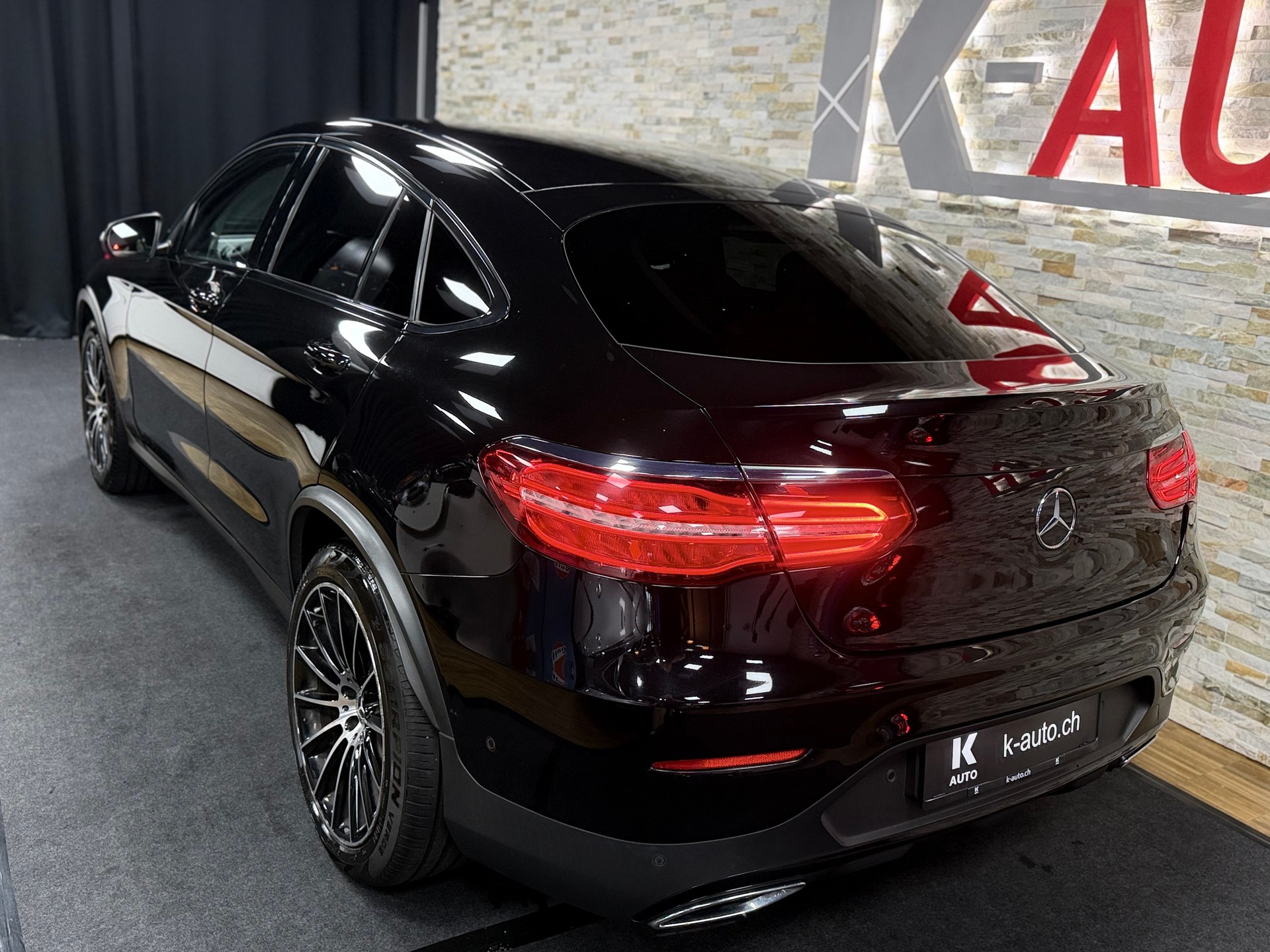 MERCEDES-BENZ GLC Coupé 250 d AMG Line 4Matic 9G-Tronic-image-2