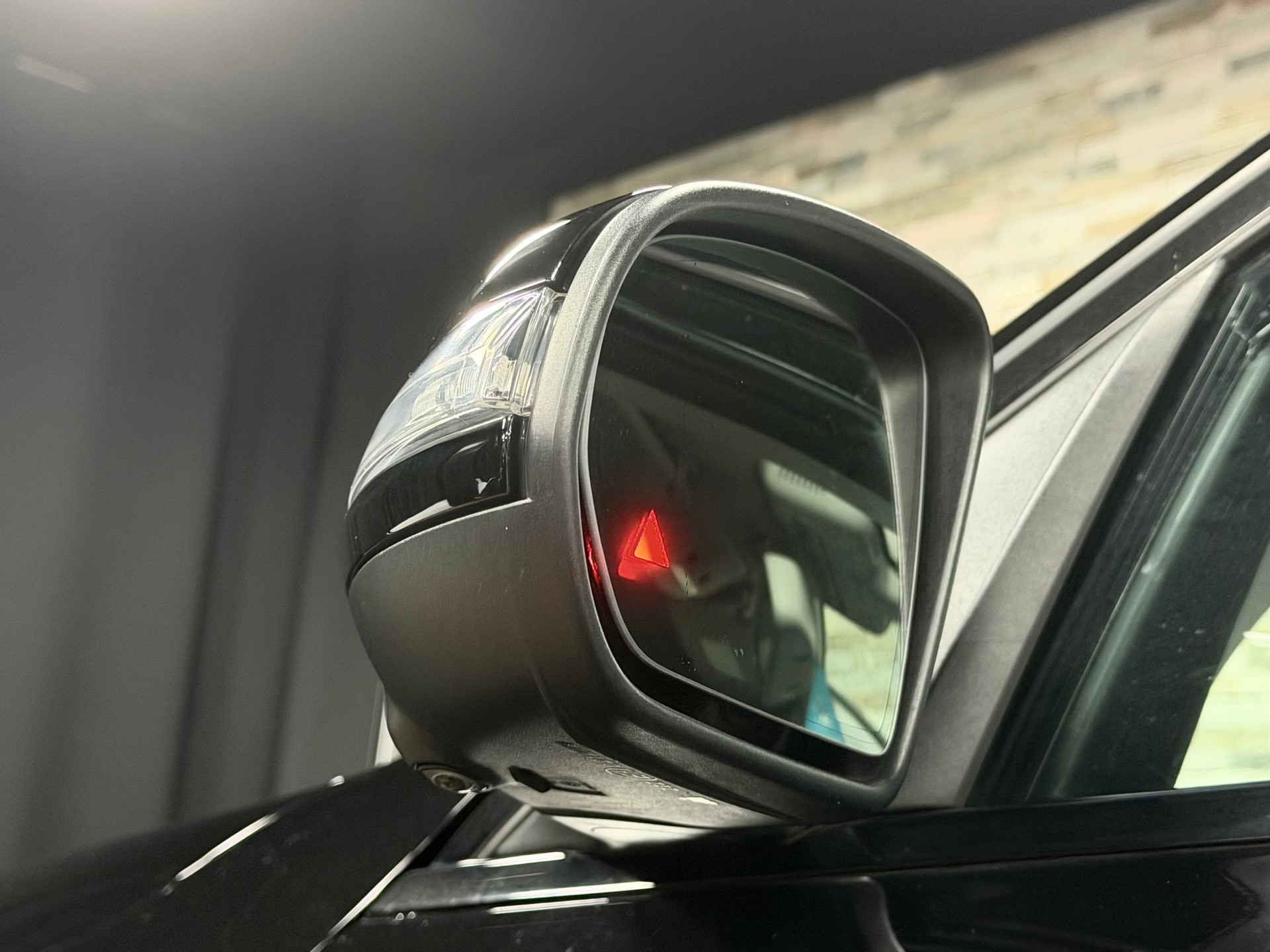 MERCEDES-BENZ GLC Coupé 250 d AMG Line 4Matic 9G-Tronic-image-9