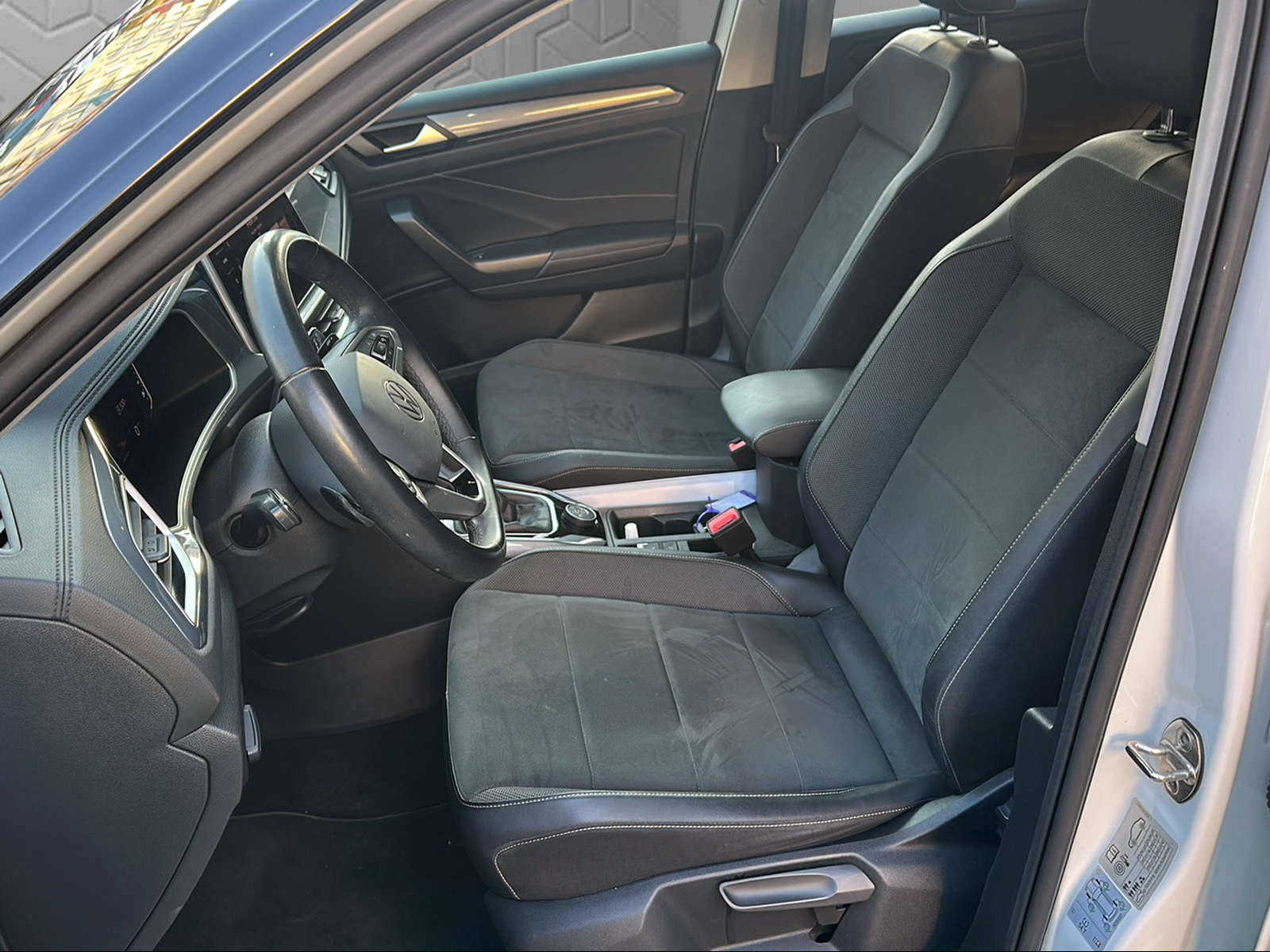 VW T-Roc 2.0 TSI Style DSG 4Motion-image-10