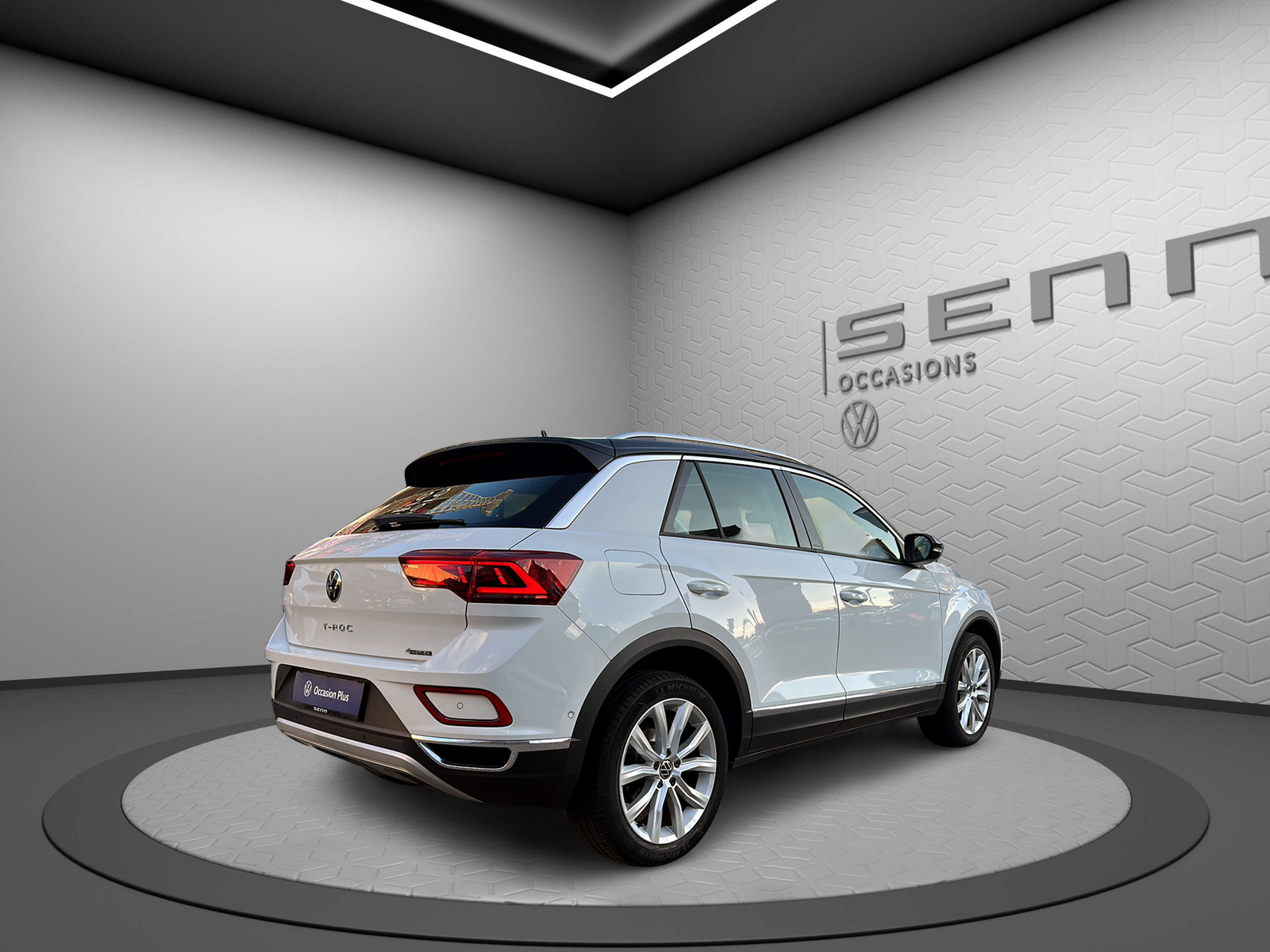 VW T-Roc 2.0 TSI Style DSG 4Motion-image-5