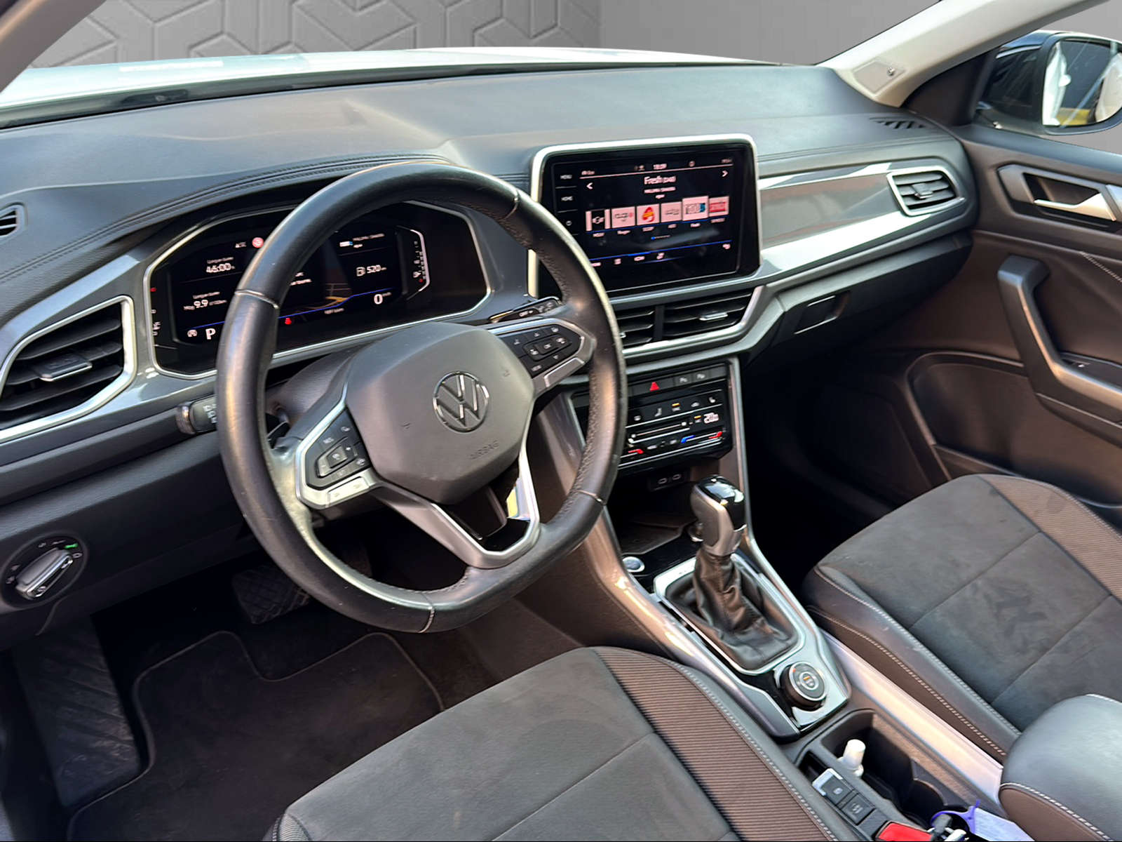 VW T-Roc 2.0 TSI Style DSG 4Motion-image-11