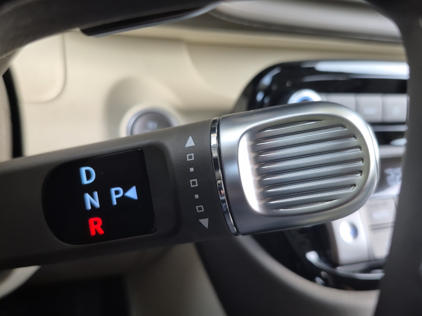 HYUNDAI Inster 49 kWh Electric Amplia Wärmepumpe-image-15