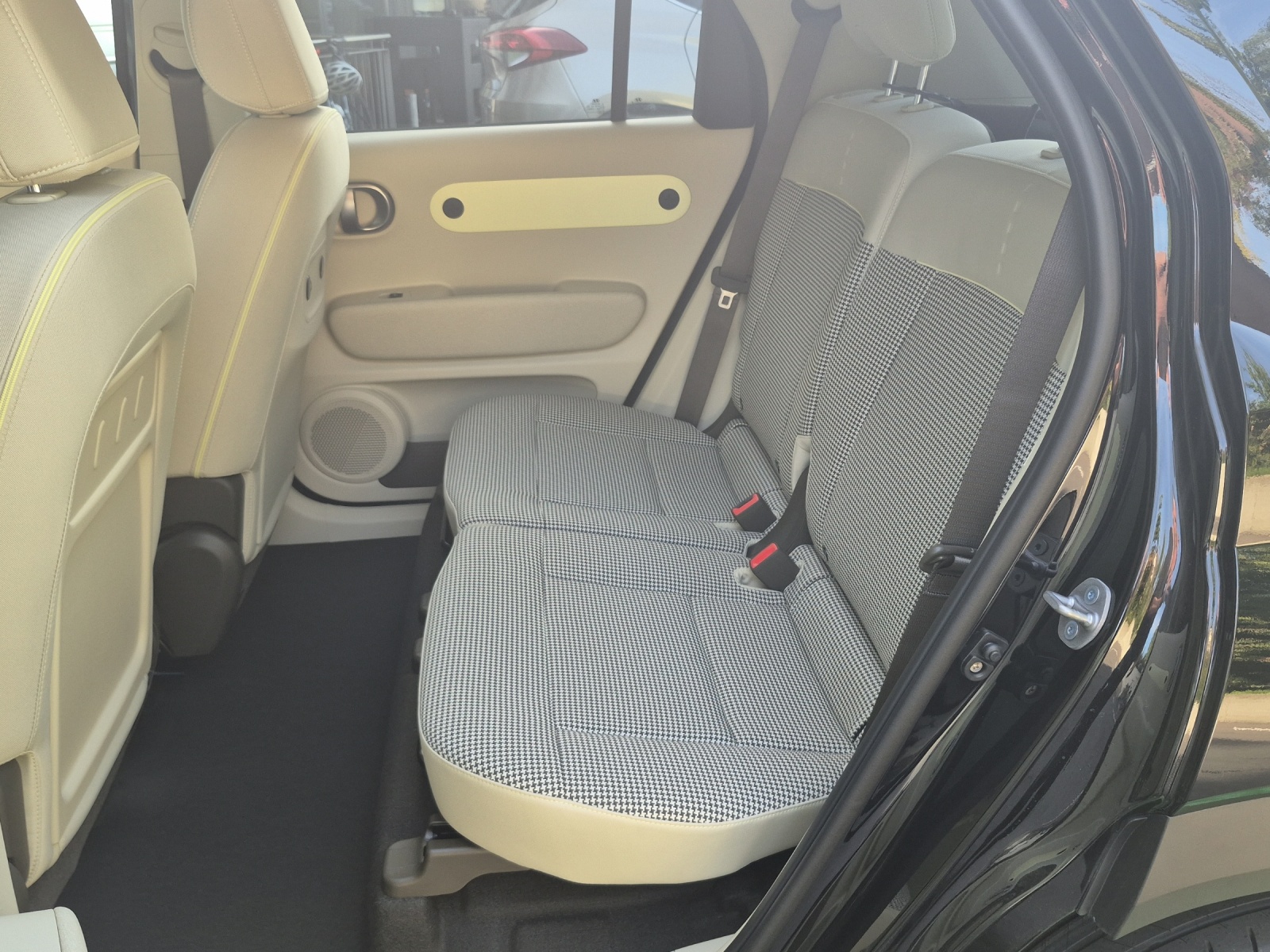 HYUNDAI Inster 49 kWh Electric Amplia Wärmepumpe-image-6