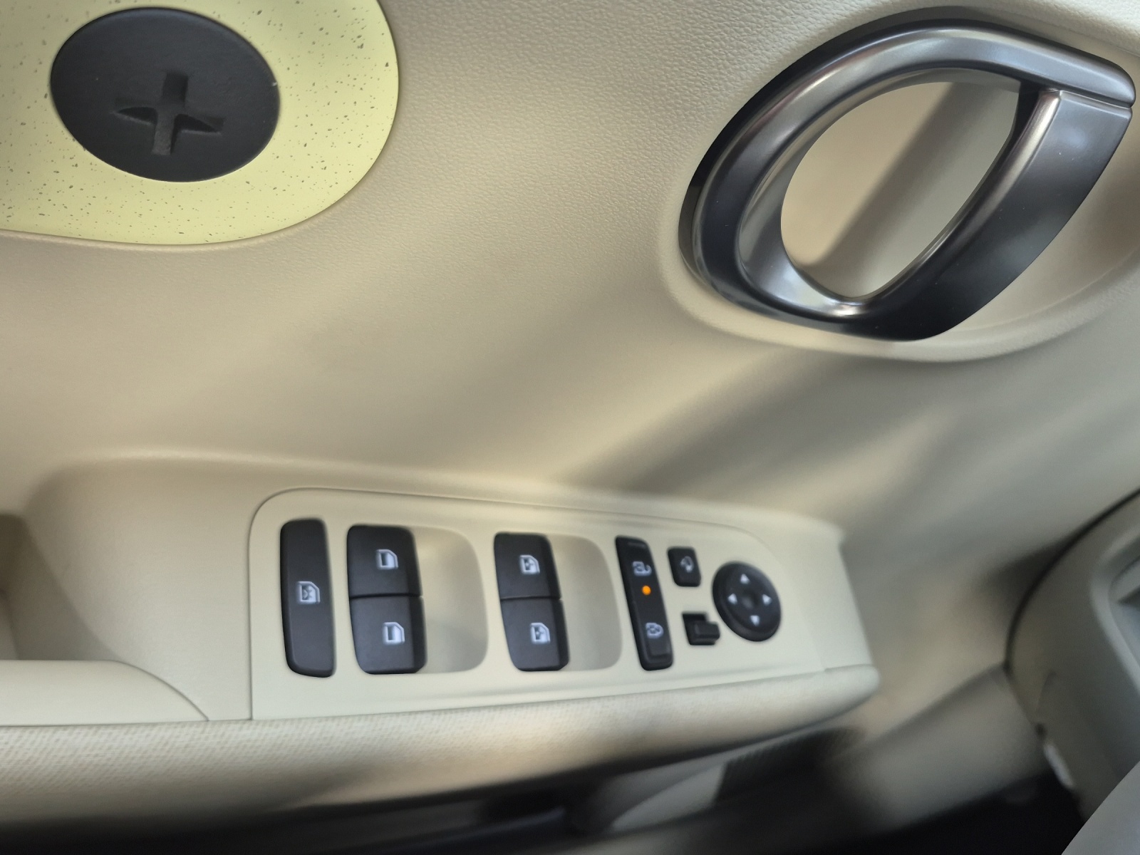 HYUNDAI Inster 49 kWh Electric Amplia Wärmepumpe-image-14