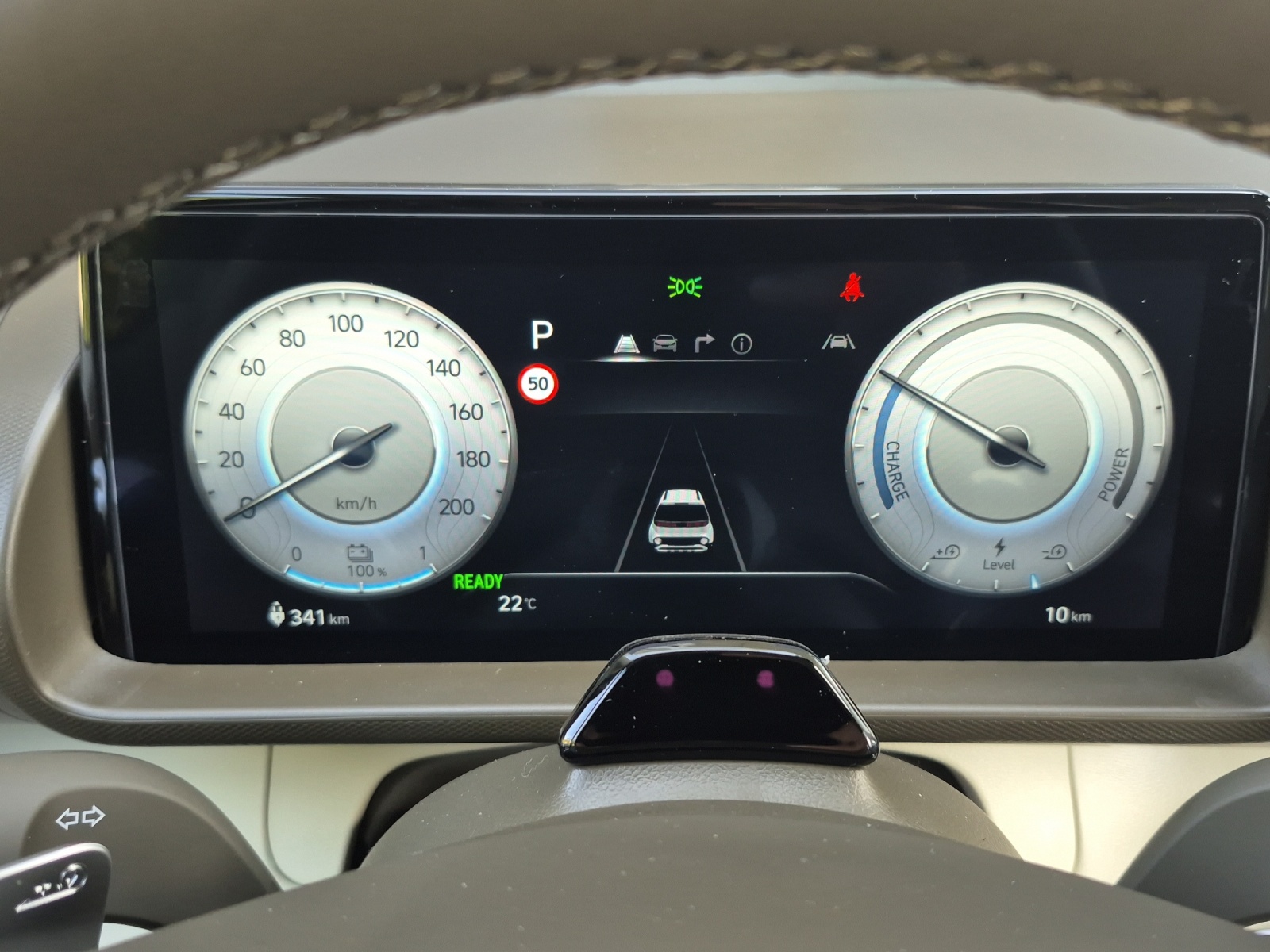 HYUNDAI Inster 49 kWh Electric Amplia Wärmepumpe-image-10