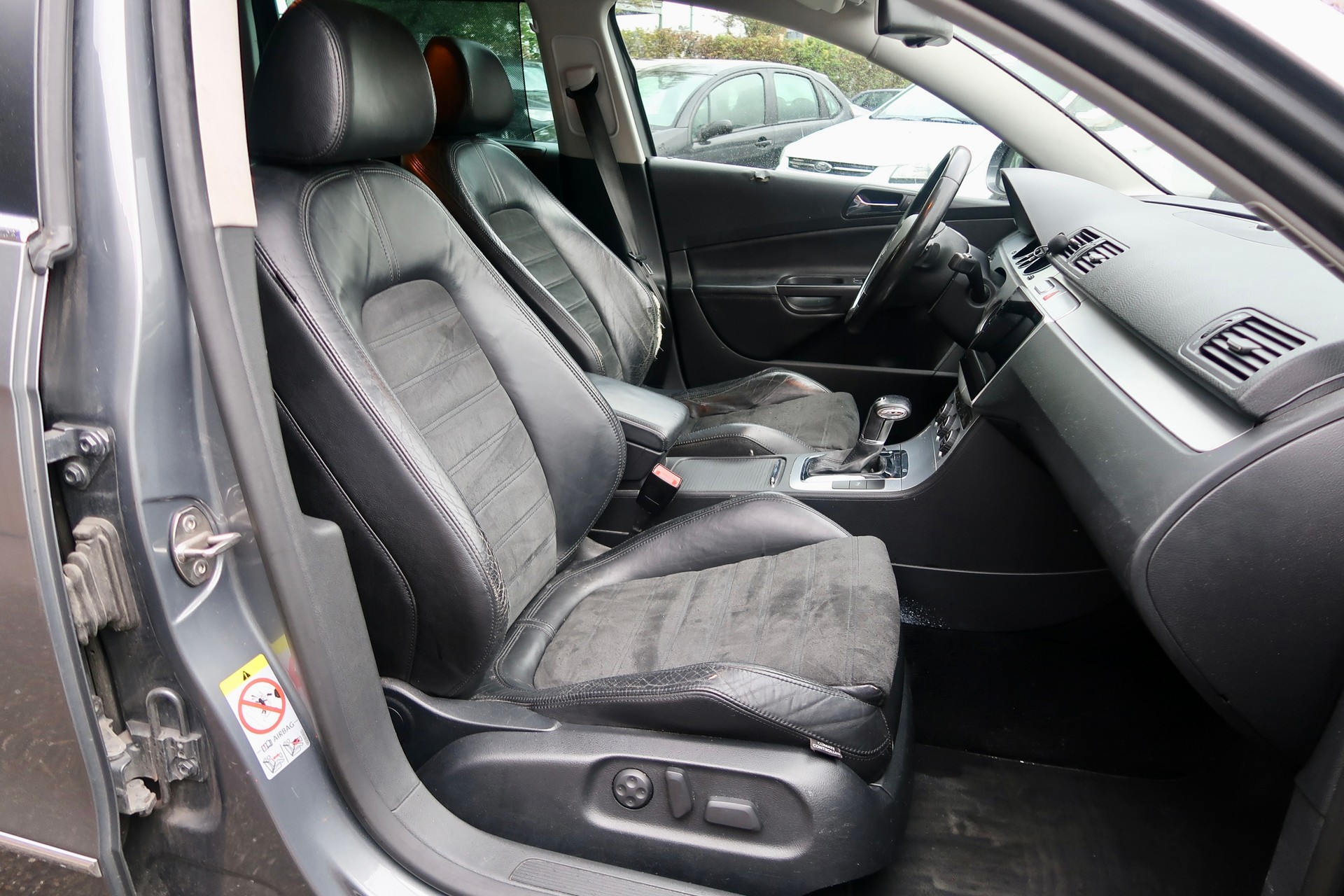 VW Passat Variant 2.0 TDI Highline-image-7