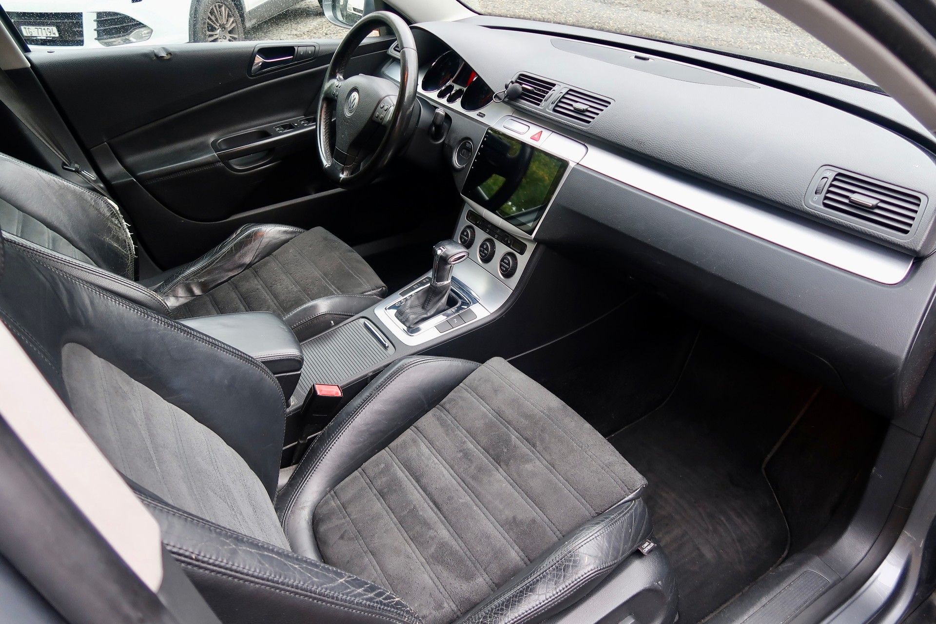 VW Passat Variant 2.0 TDI Highline-image-8