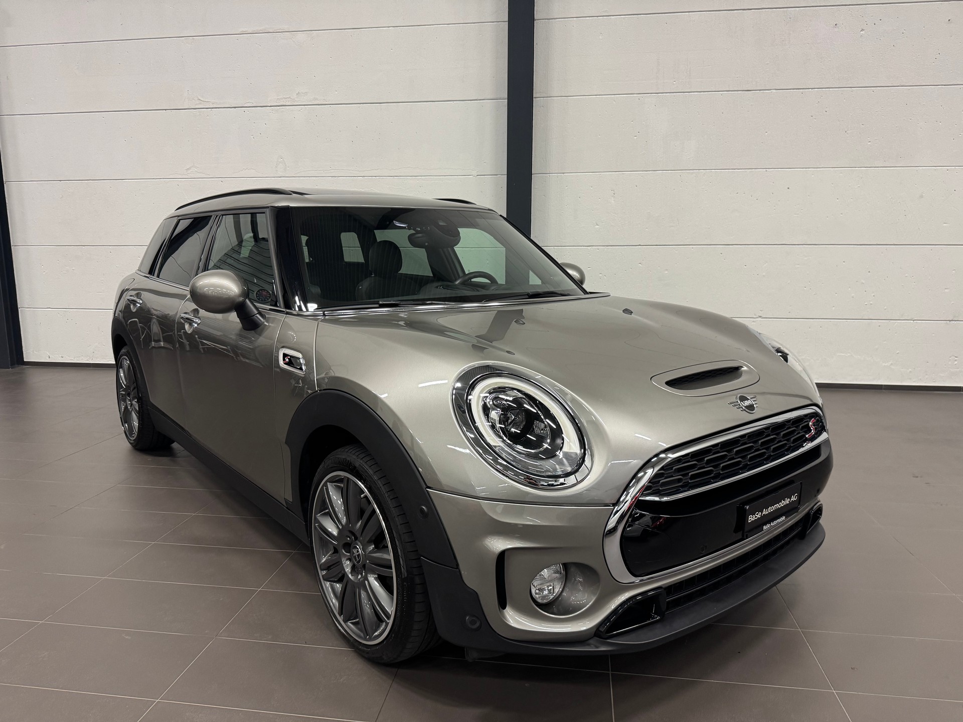 MINI Clubman Cooper S ALL4 Steptronic-image-1