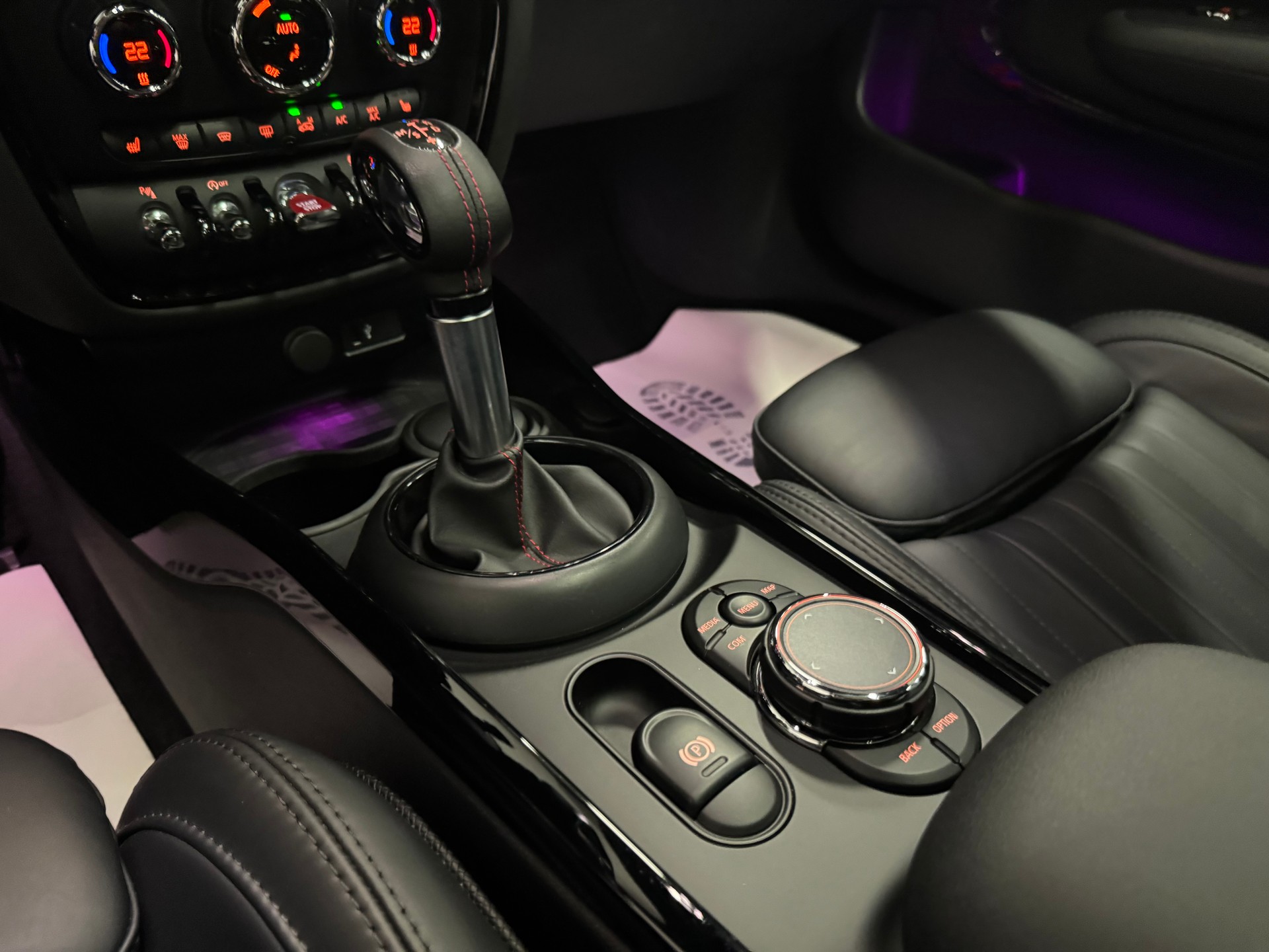 MINI Clubman Cooper S ALL4 Steptronic-image-26