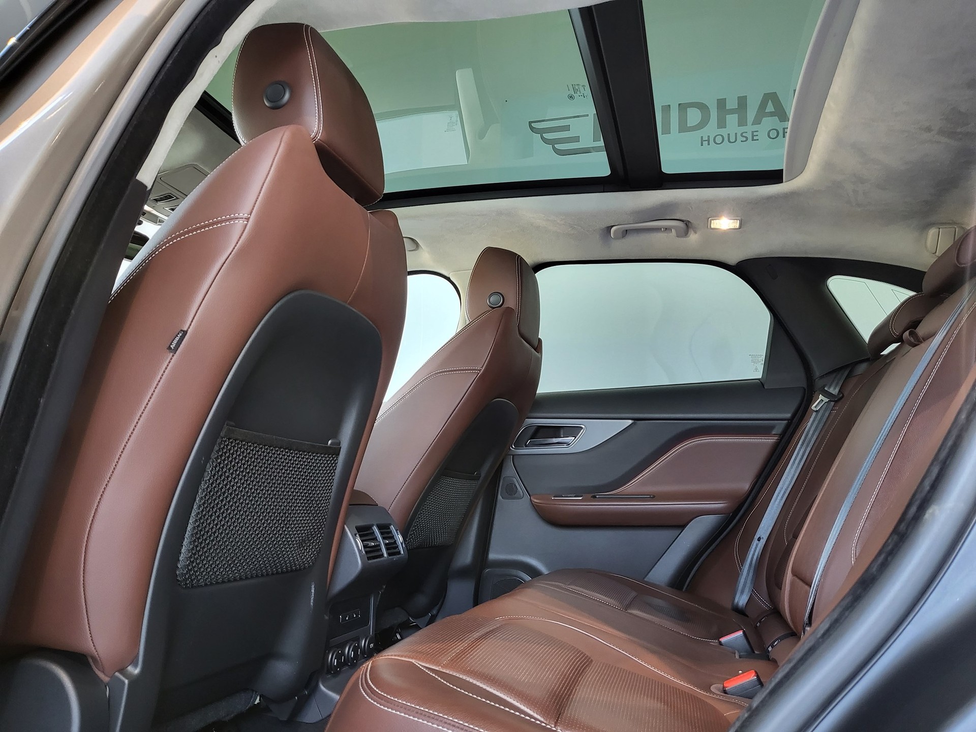 JAGUAR F-Pace 3.0 V6 S AWD Automatik-image-6