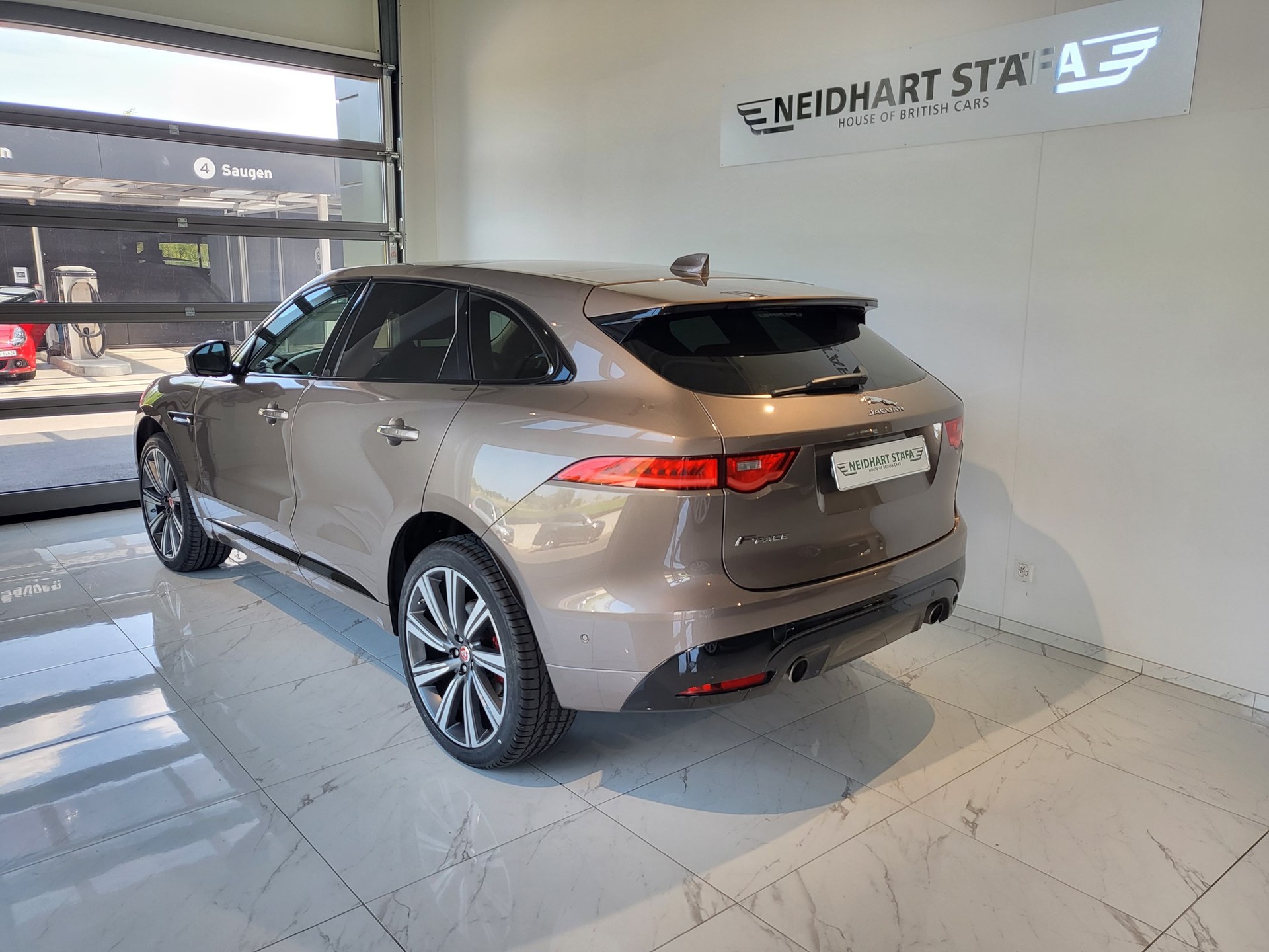 JAGUAR F-Pace 3.0 V6 S AWD Automatik-image-2