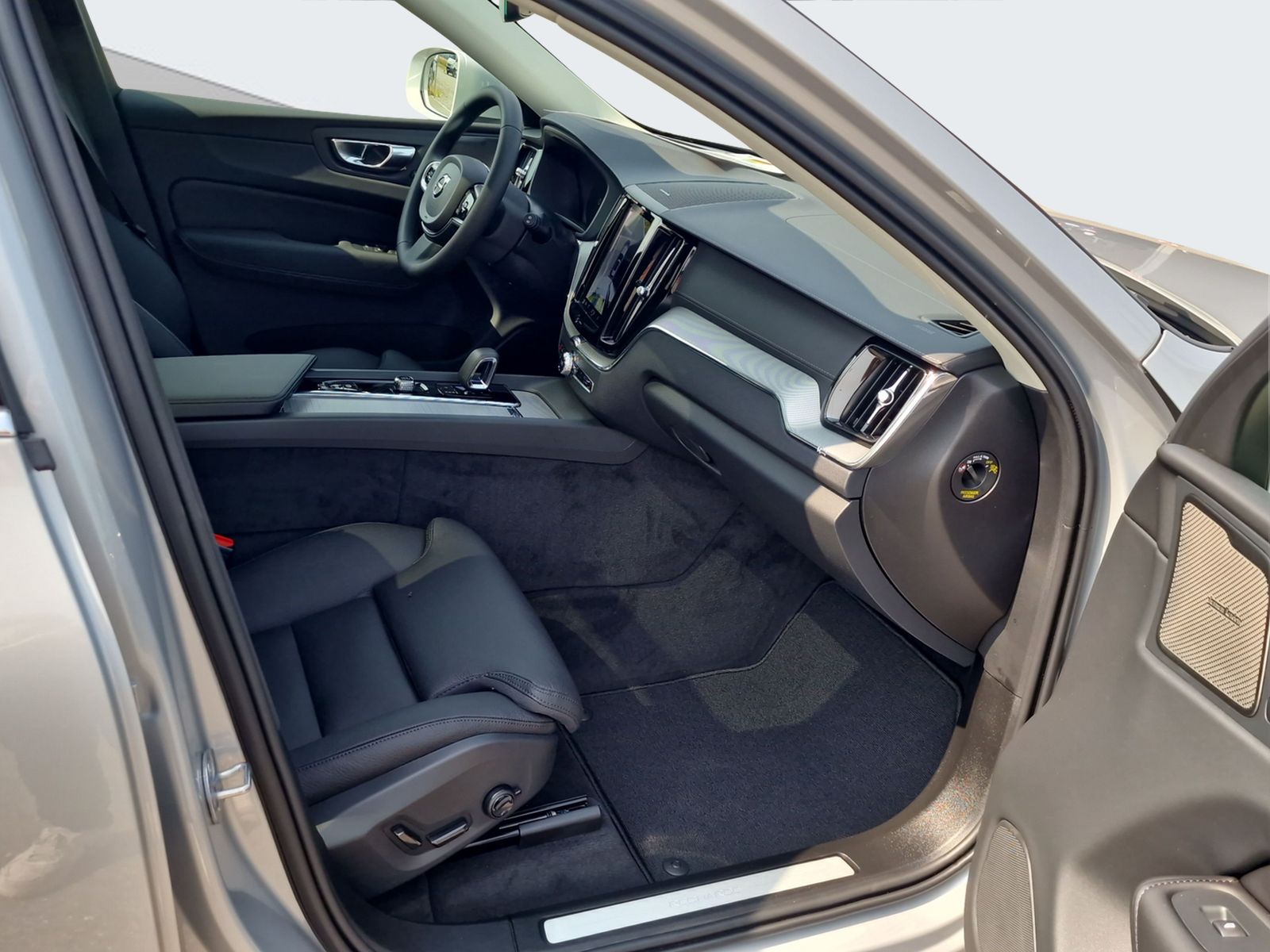 VOLVO XC60 2.0 T6 TE Ultimate Bright eAWD-image-14