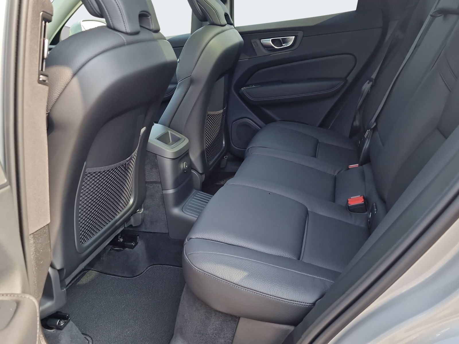 VOLVO XC60 2.0 T6 TE Ultimate Bright eAWD-image-13