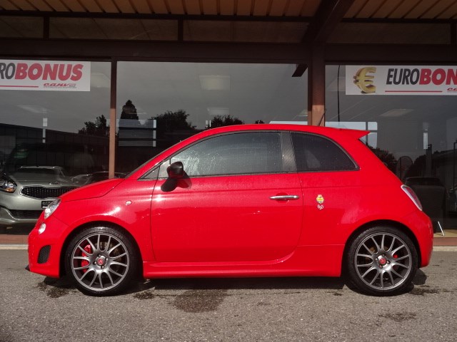 FIAT 695 ABARTH 1.4 T-Jet 180 TF