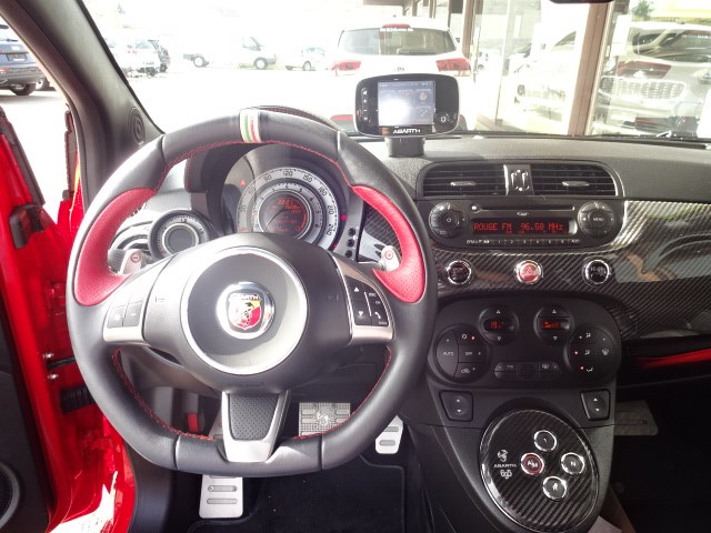 FIAT 695 ABARTH 1.4 T-Jet 180 TF-image-5