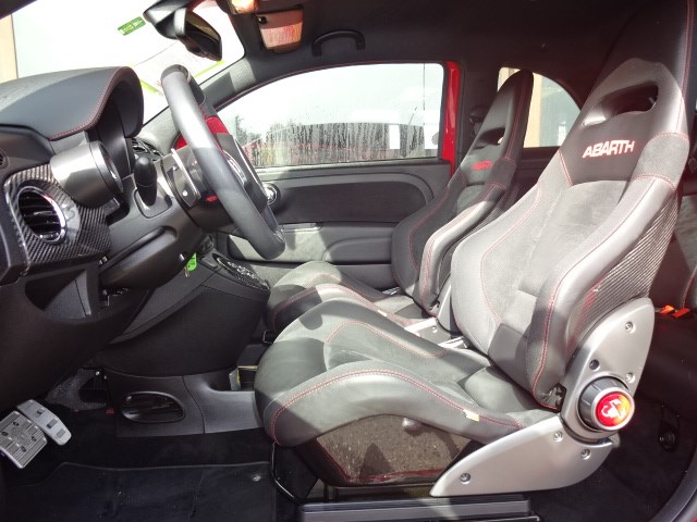 FIAT 695 ABARTH 1.4 T-Jet 180 TF-image-6