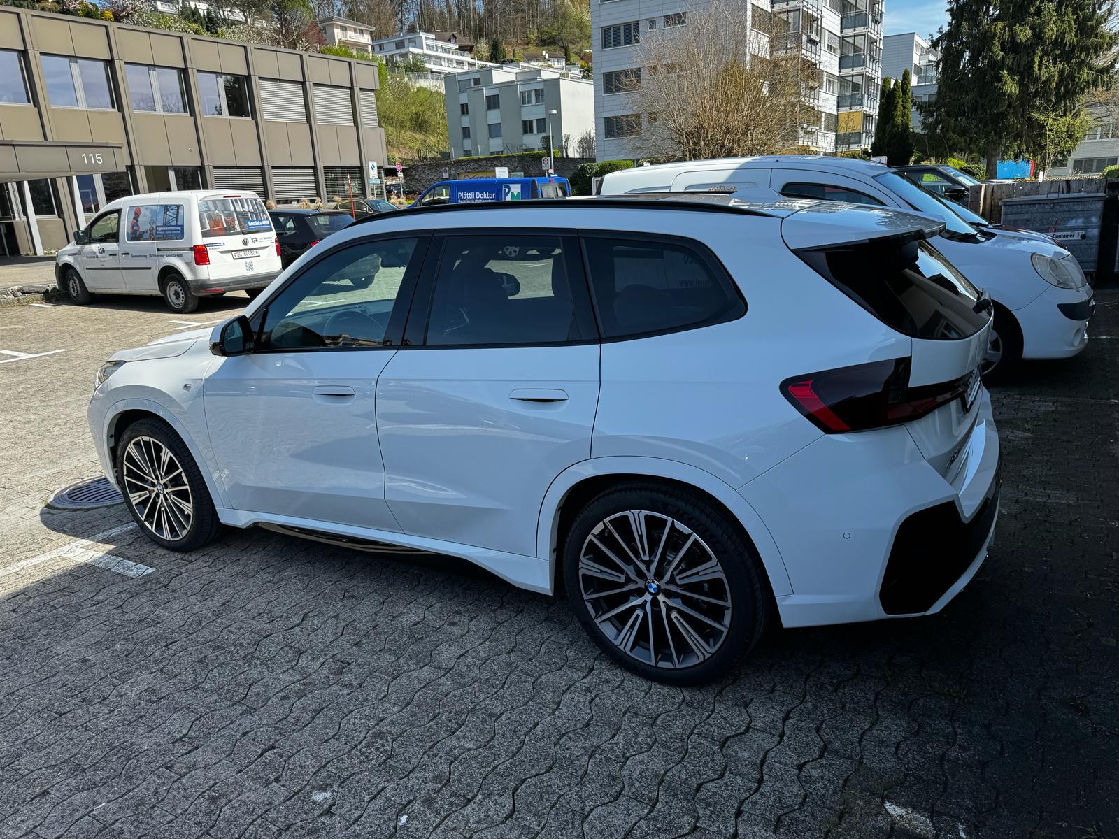 BMW X1 xDrive 23i 48V M Sport-image-1