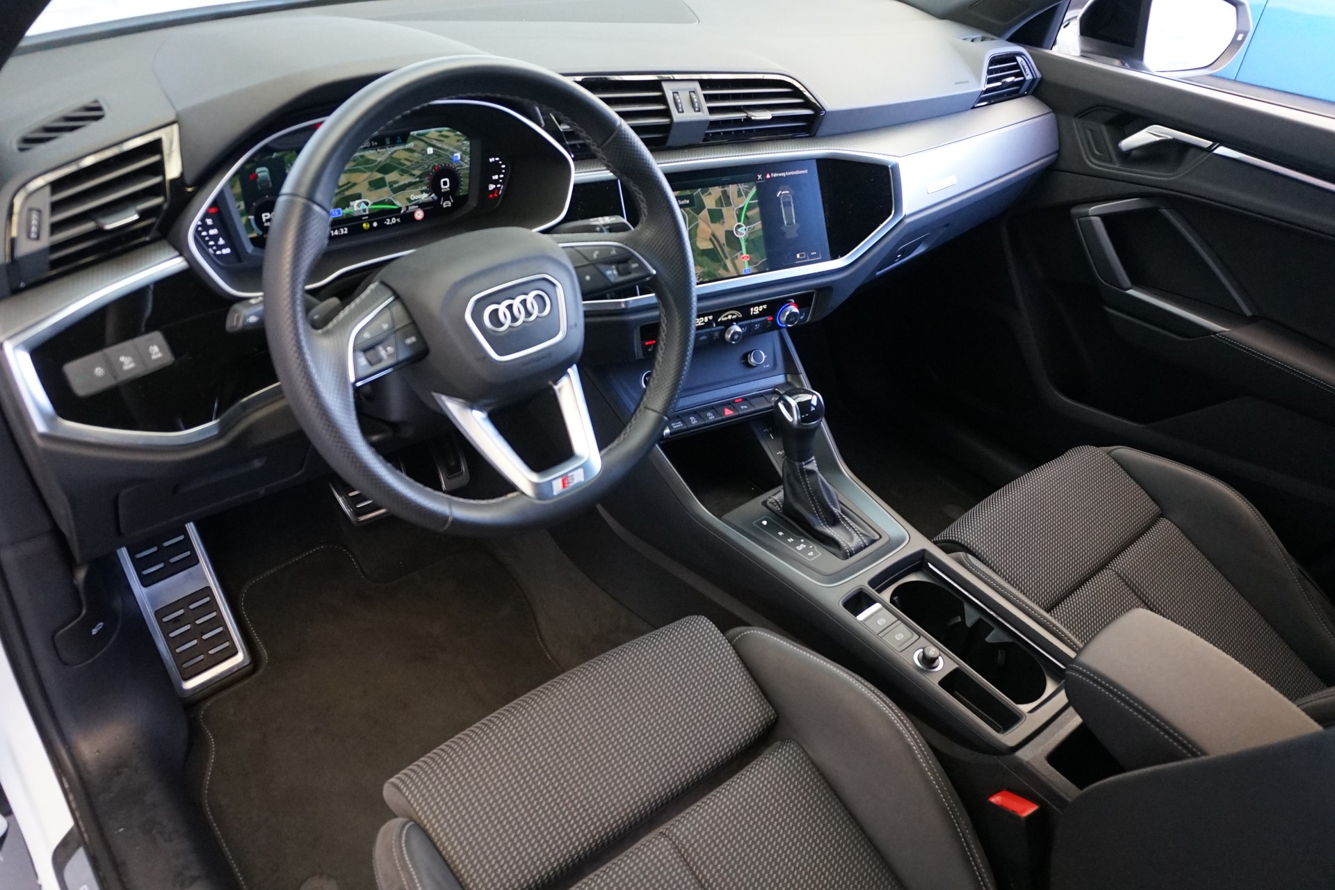 AUDI Q3 SB Sportback 35 TDI S line quattro aus 1.Hand mit Gratisservice-image-17