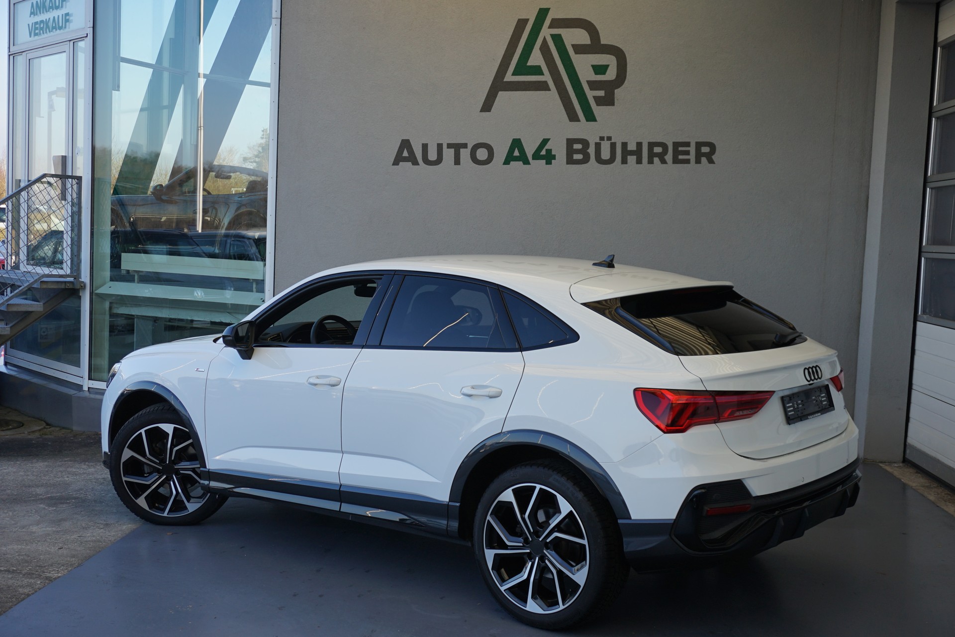 AUDI Q3 SB Sportback 35 TDI S line quattro aus 1.Hand mit Gratisservice-image-8