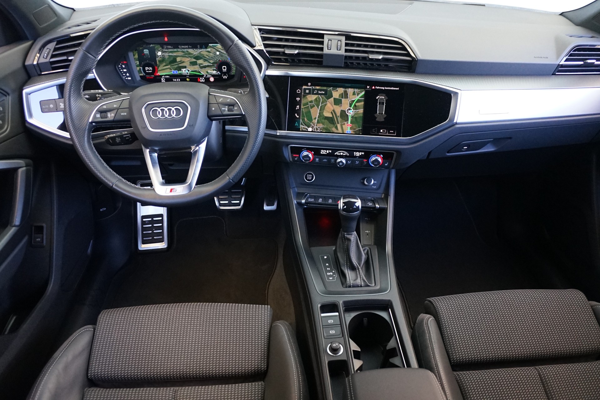 AUDI Q3 SB Sportback 35 TDI S line quattro aus 1.Hand mit Gratisservice-image-13
