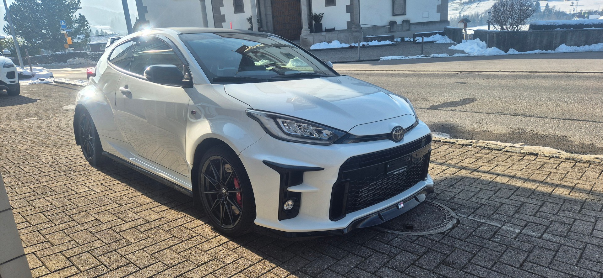 TOYOTA Yaris 1.6 GR Sport-image-4