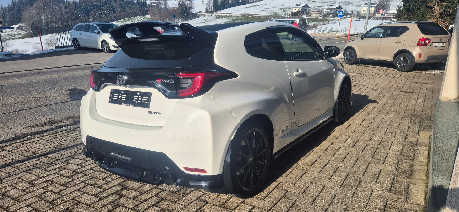 TOYOTA Yaris 1.6 GR Sport-image-3