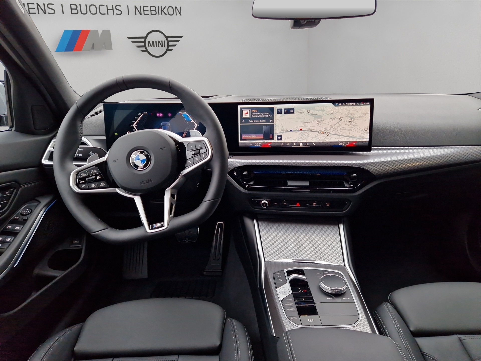 BMW 320d xDrive 48V Touring Steptronic M Sport-image-9