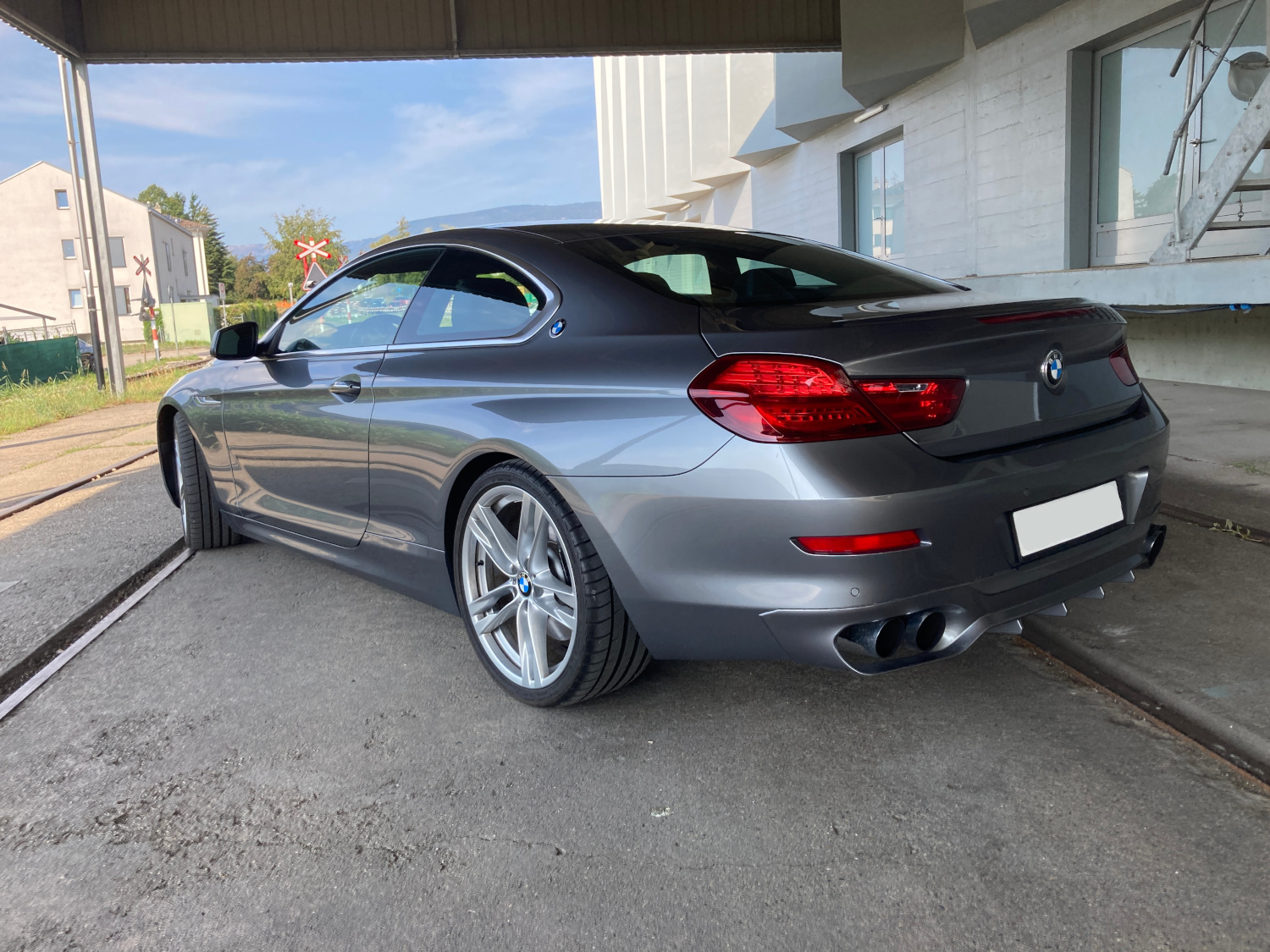 BMW 650i Coupé xDrive-image-2